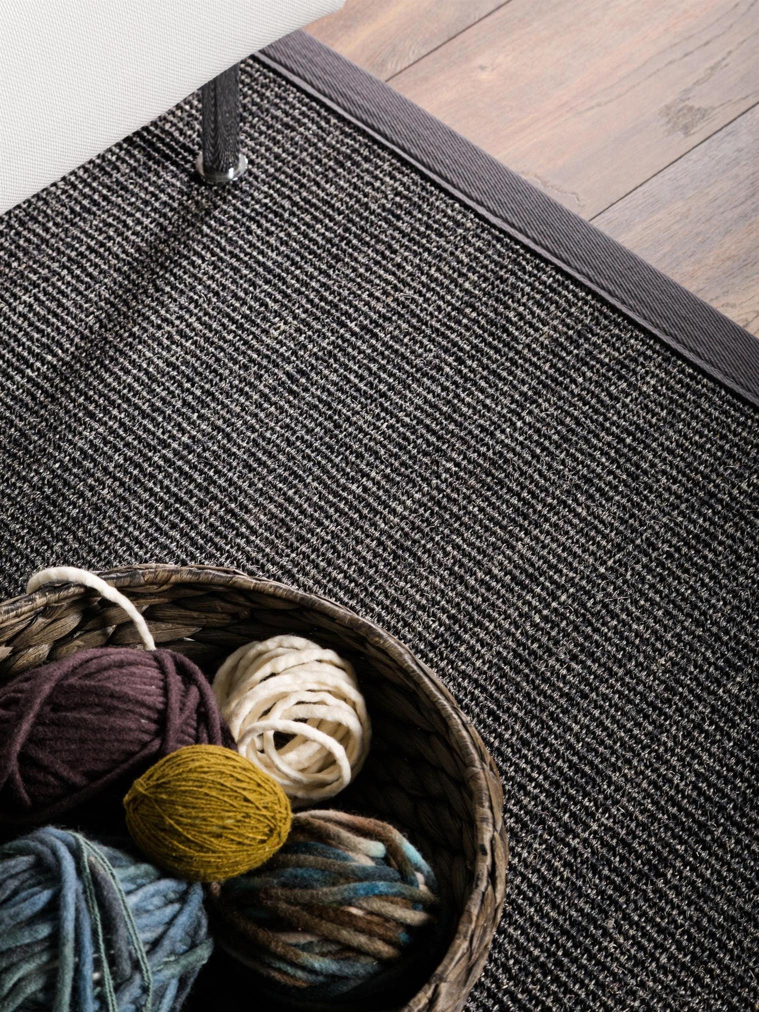 Teppich aus 100% Sisal in Grau mit 6 bis 10 mm hohem Flor von benuta