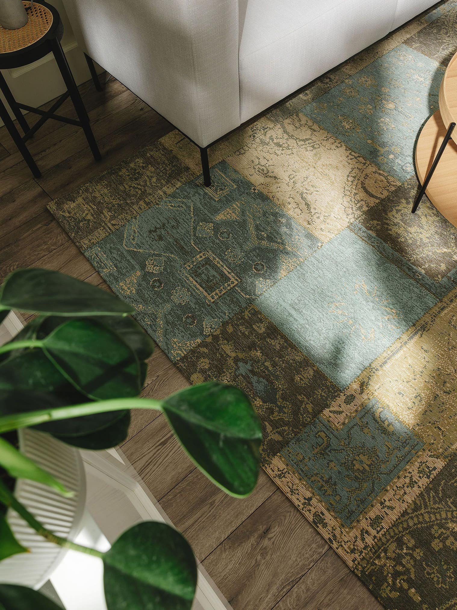 Teppich aus 55% Polyacryl, 27% Polyester, 17% Baumwolle, 1% Latex in Braun mit bis 5 mm hohem Flor von benuta