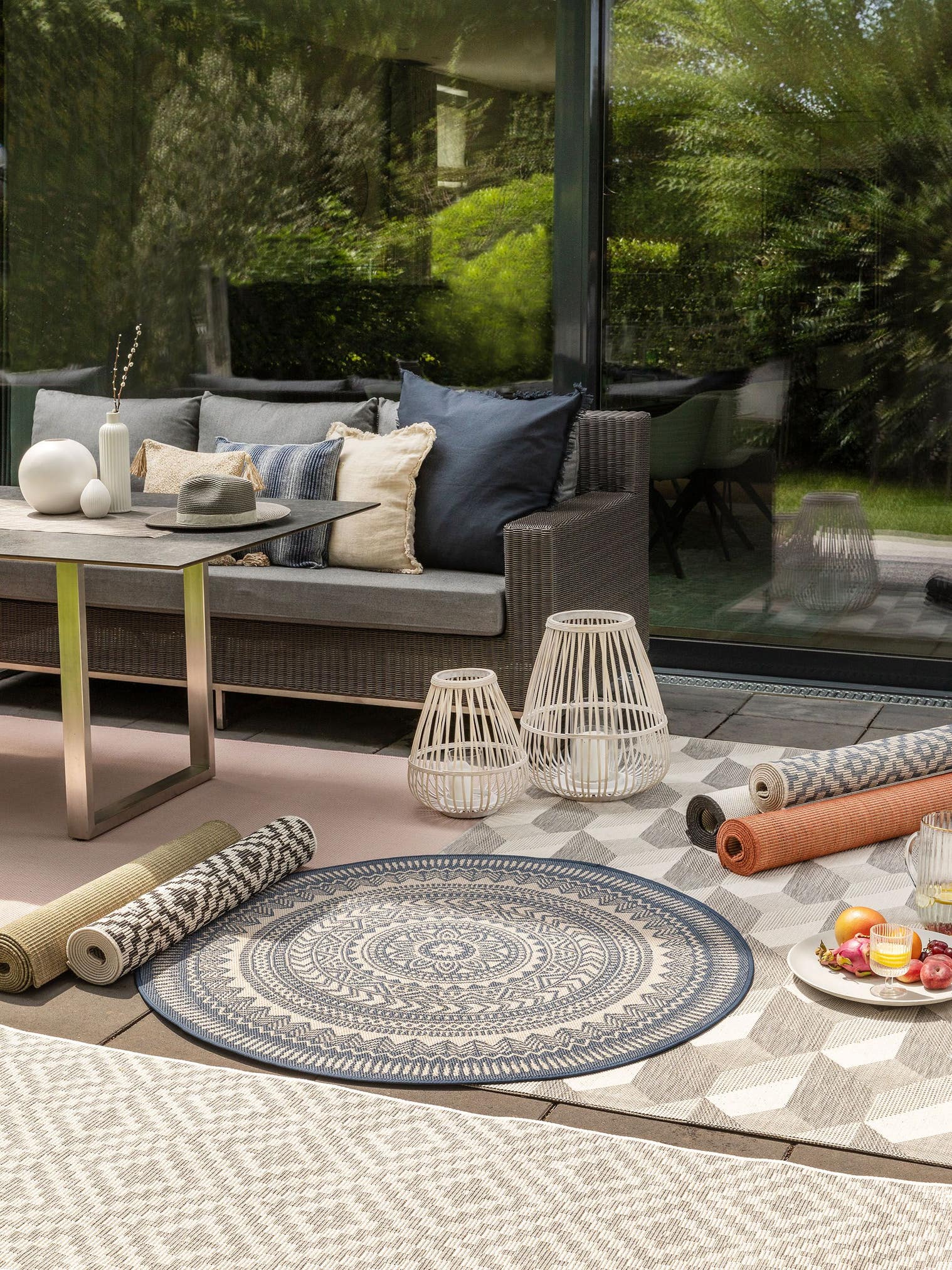 Tapis en 100% Polypropylène en Noir avec une pile de 6 - 10 mm de hauteur de benuta Nest