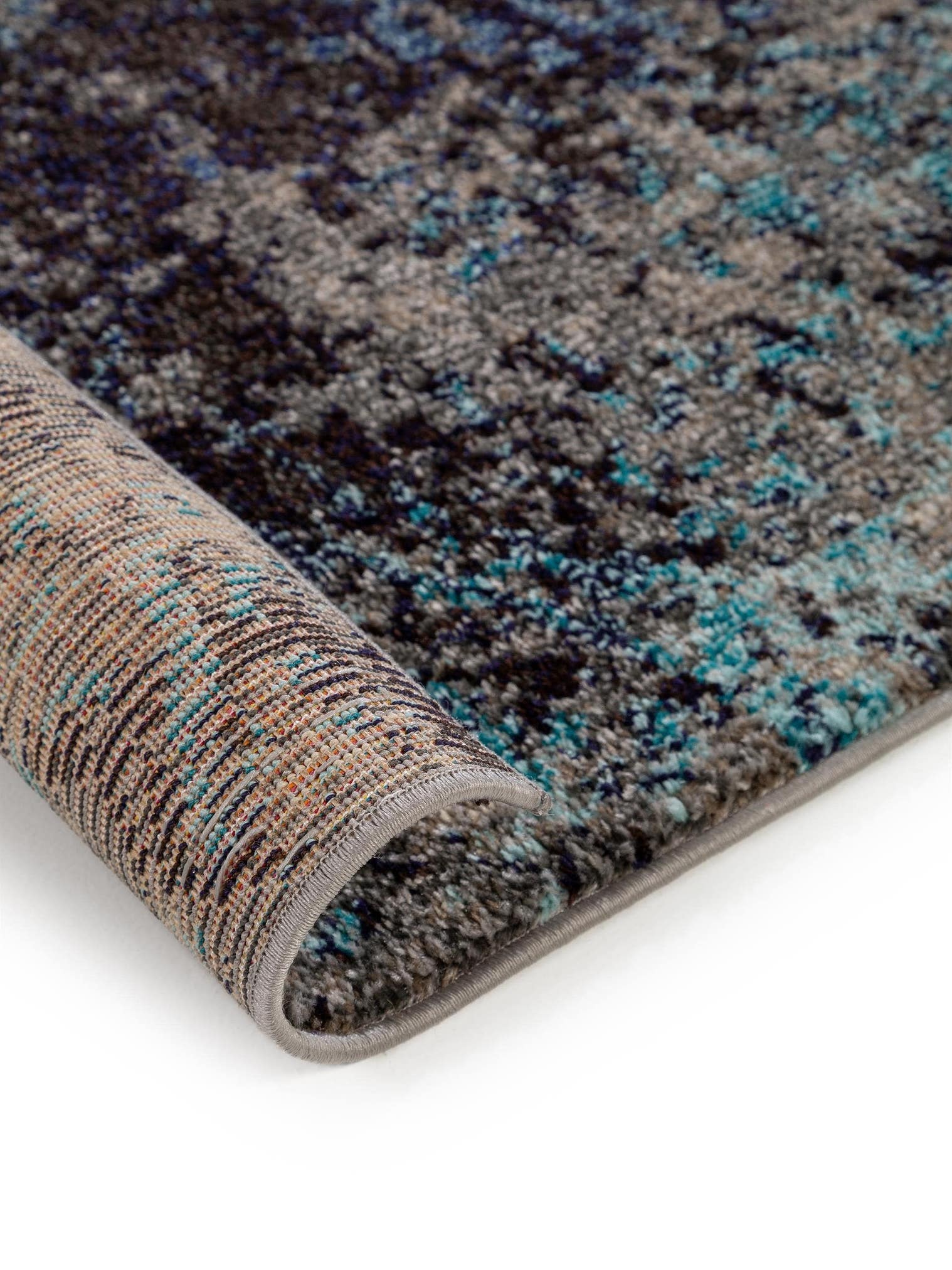 Teppich aus 100% Polypropylen in Grau mit 11 bis 20 mm hohem Flor von benuta Nest