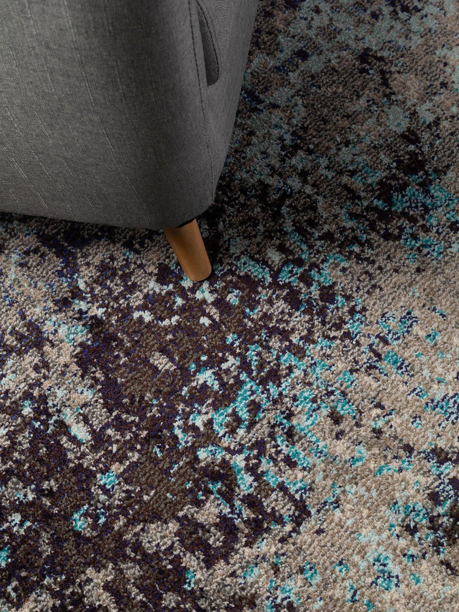 Teppich aus 100% Polypropylen in Grau mit 11 bis 20 mm hohem Flor von benuta Nest