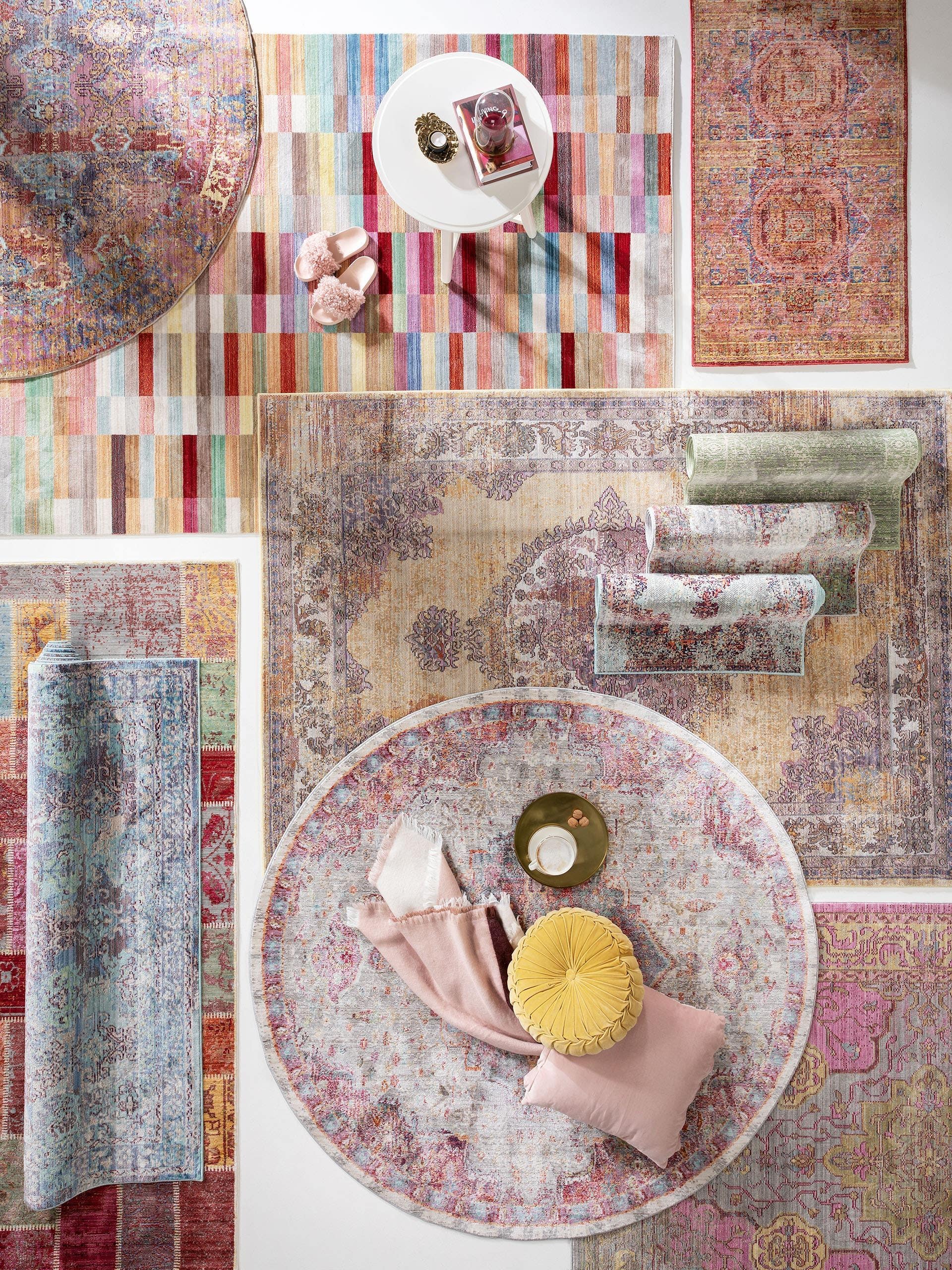 Rug made of 100% Polyester in Red with a 1- 5 mm high pile by benuta Nest