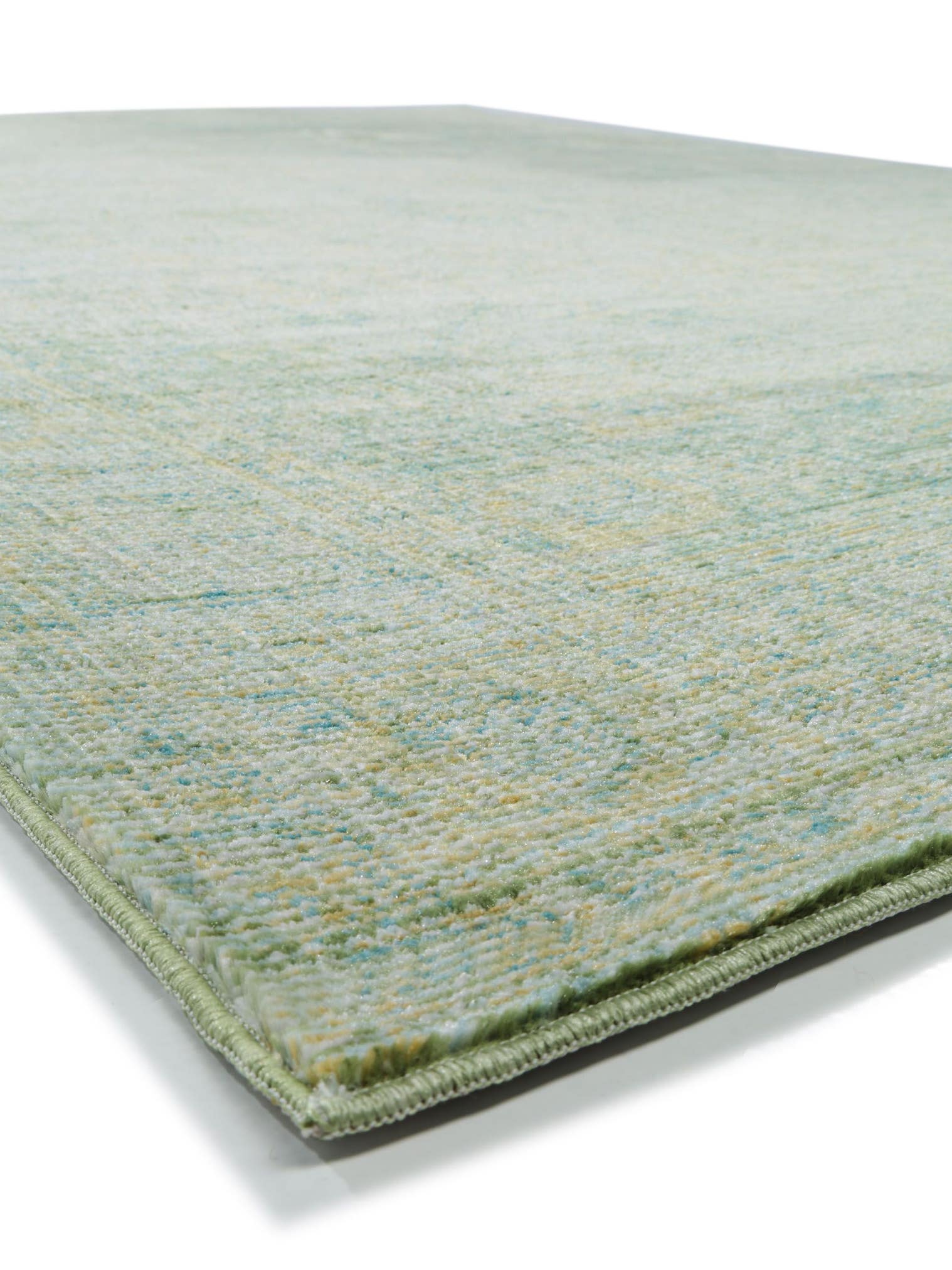 Tappeto di 100% Poliestere in Verde con pelo alto 1- 5 mm da benuta Nest