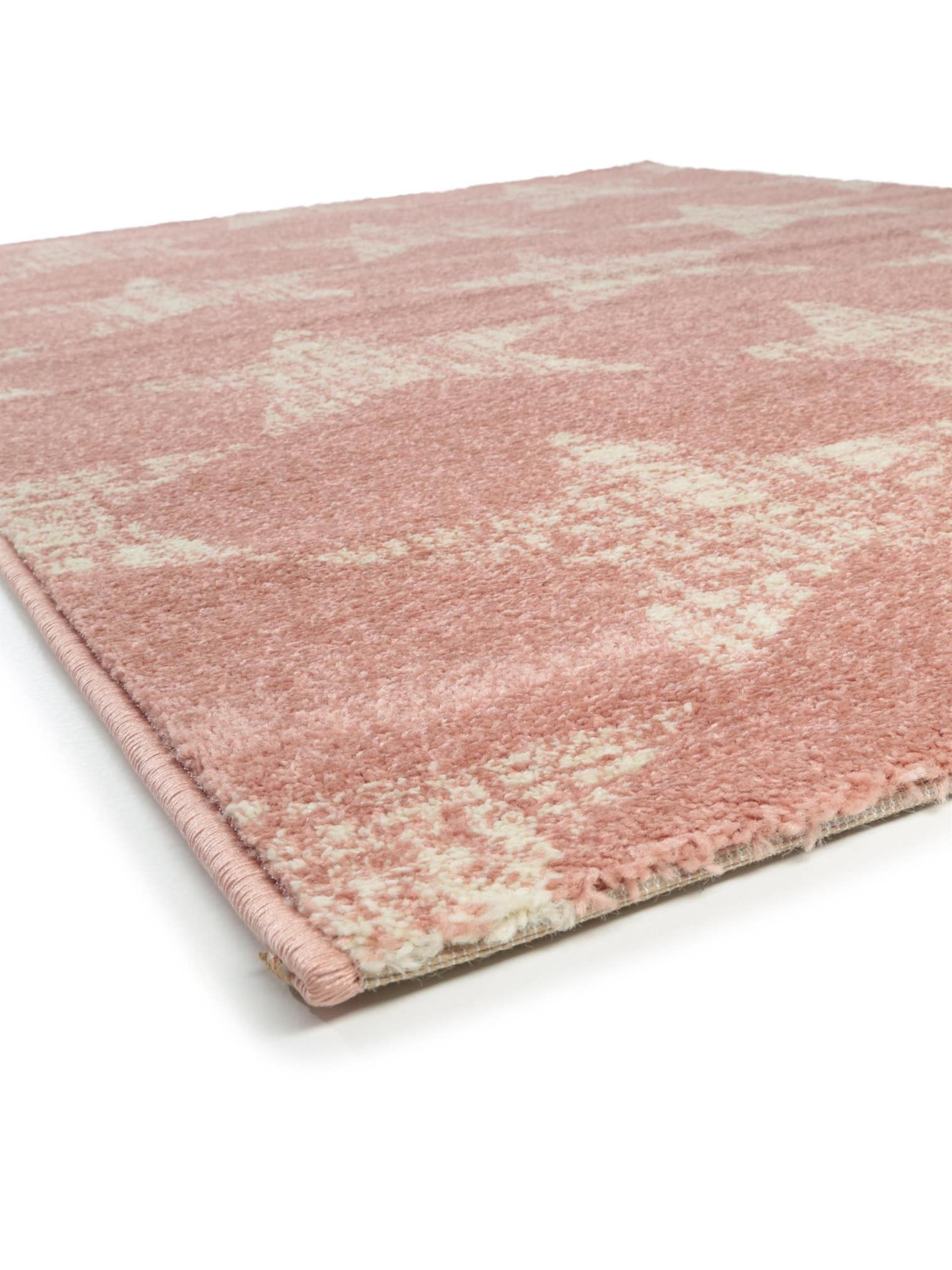Teppich aus 100% Polypropylen in Rosa mit 6 bis 10 mm hohem Flor von benuta