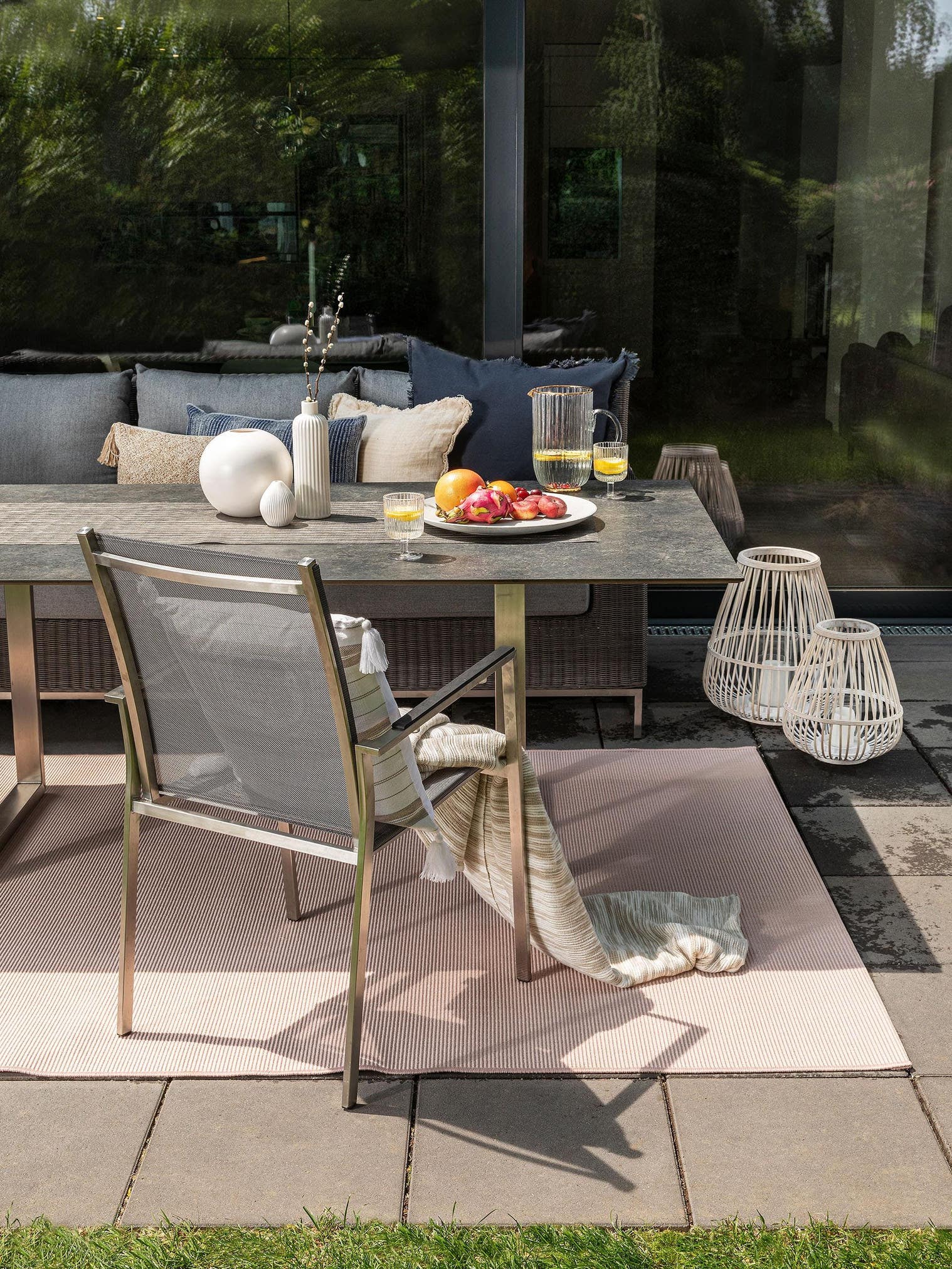 Teppich aus 100% Polypropylen in Rosa mit 6 bis 10 mm hohem Flor von benuta Nest