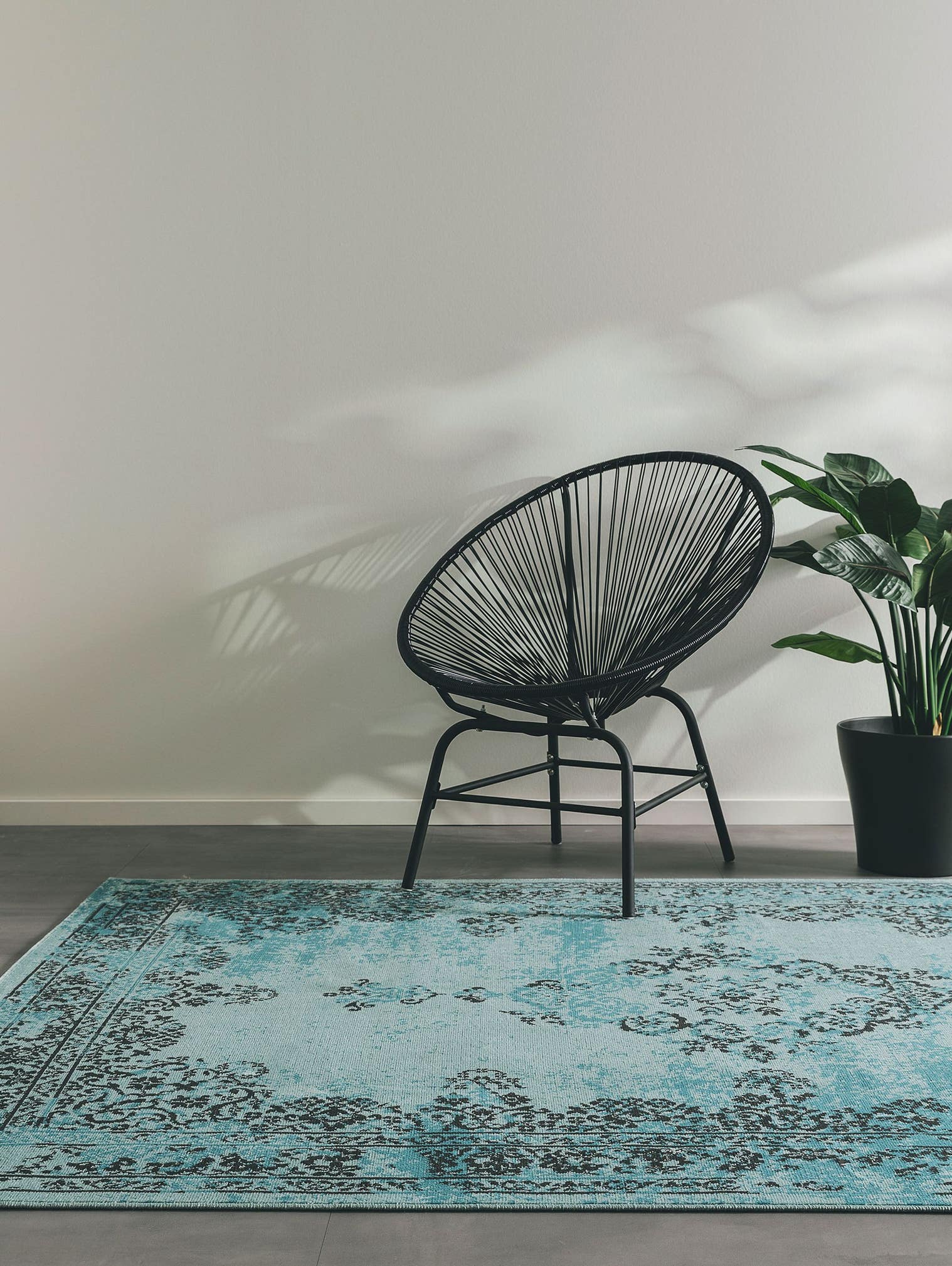 Rug made of 100% Polypropylene in Turquoise with a 1- 5 mm high pile by benuta Nest