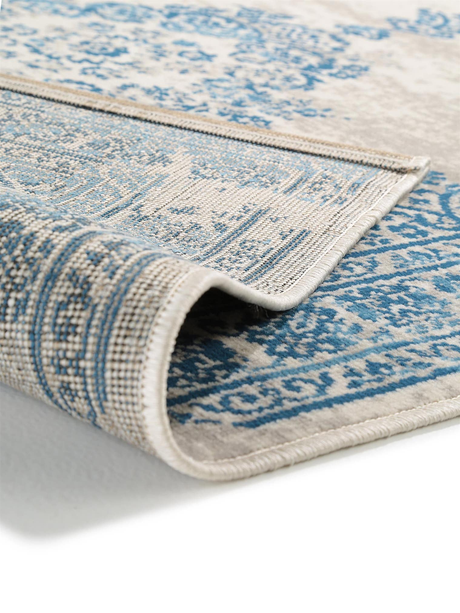Teppich aus 100% Polypropylen in Beige mit bis 5 mm hohem Flor von benuta Nest