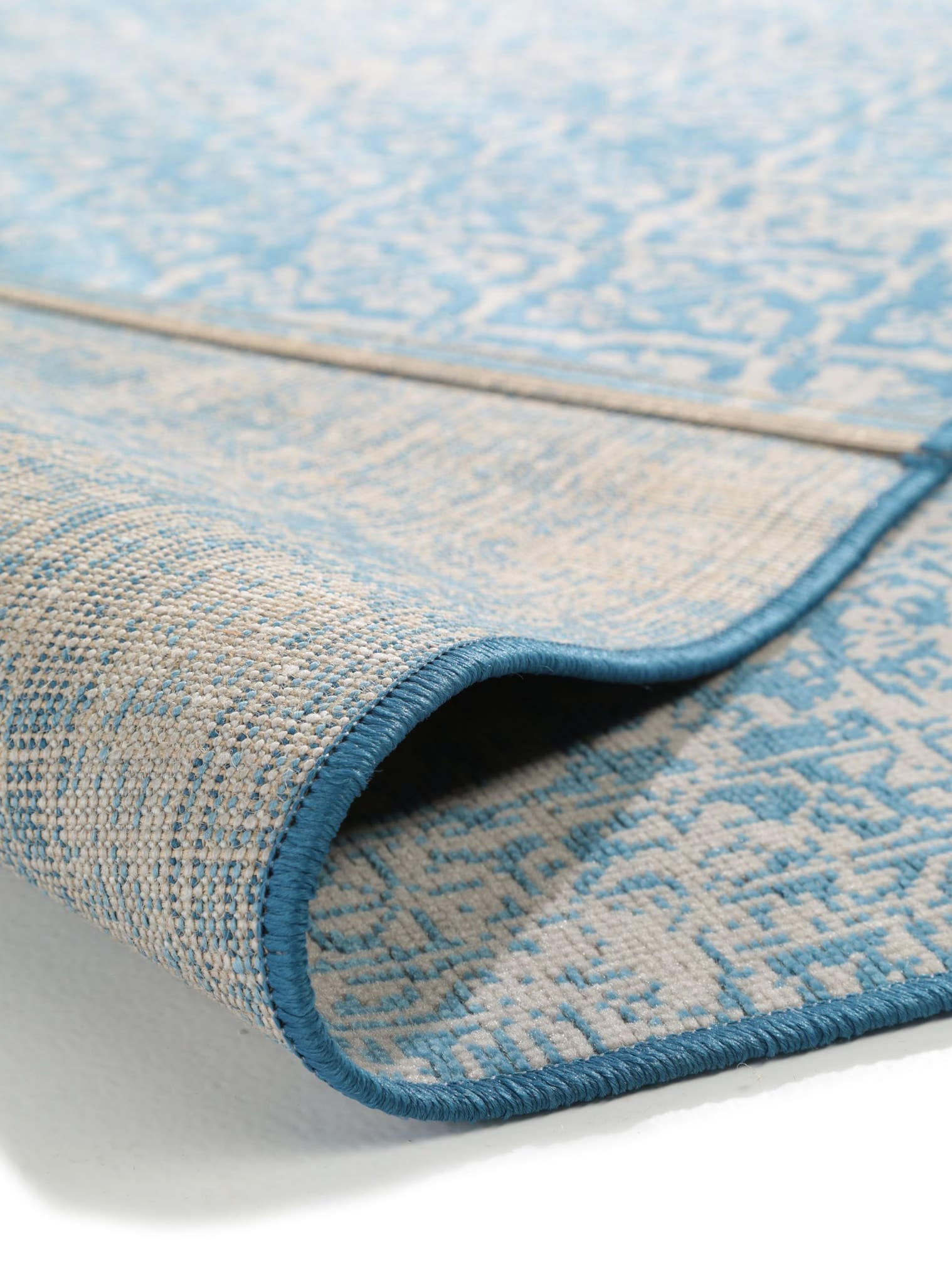 Teppich aus 100% Polypropylen in Blau mit bis 5 mm hohem Flor von benuta Nest