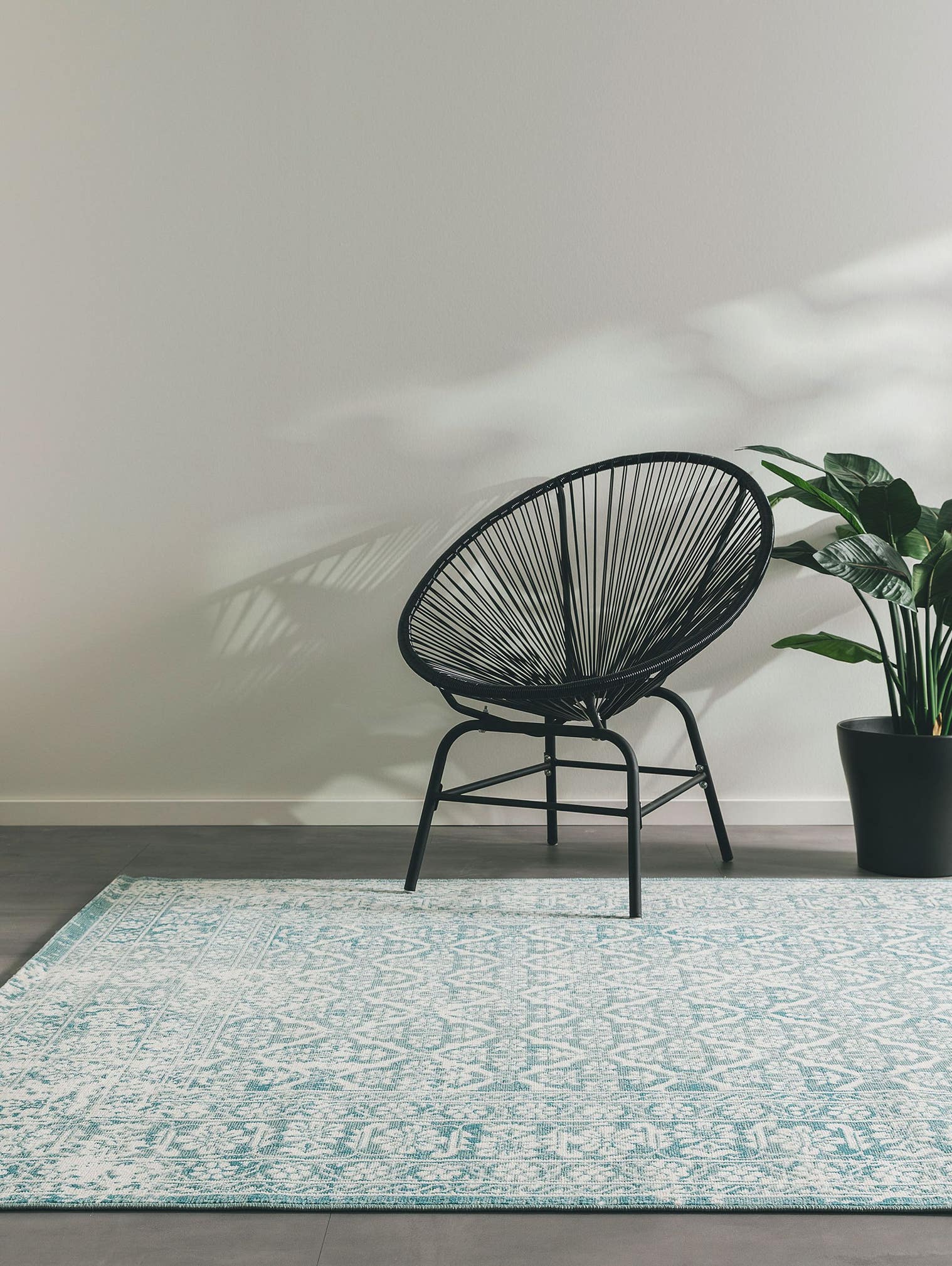 Rug made of 100% Polypropylene in Turquoise with a 1- 5 mm high pile by benuta Nest