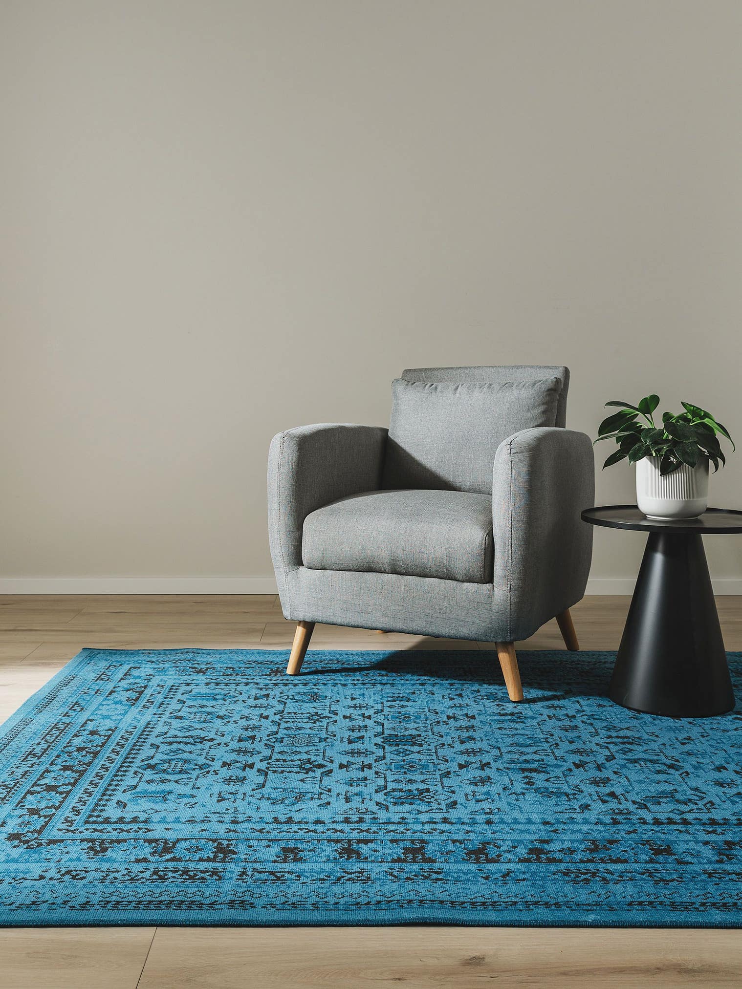 Teppich aus 100% Polypropylen in Blau mit bis 5 mm hohem Flor von benuta Nest
