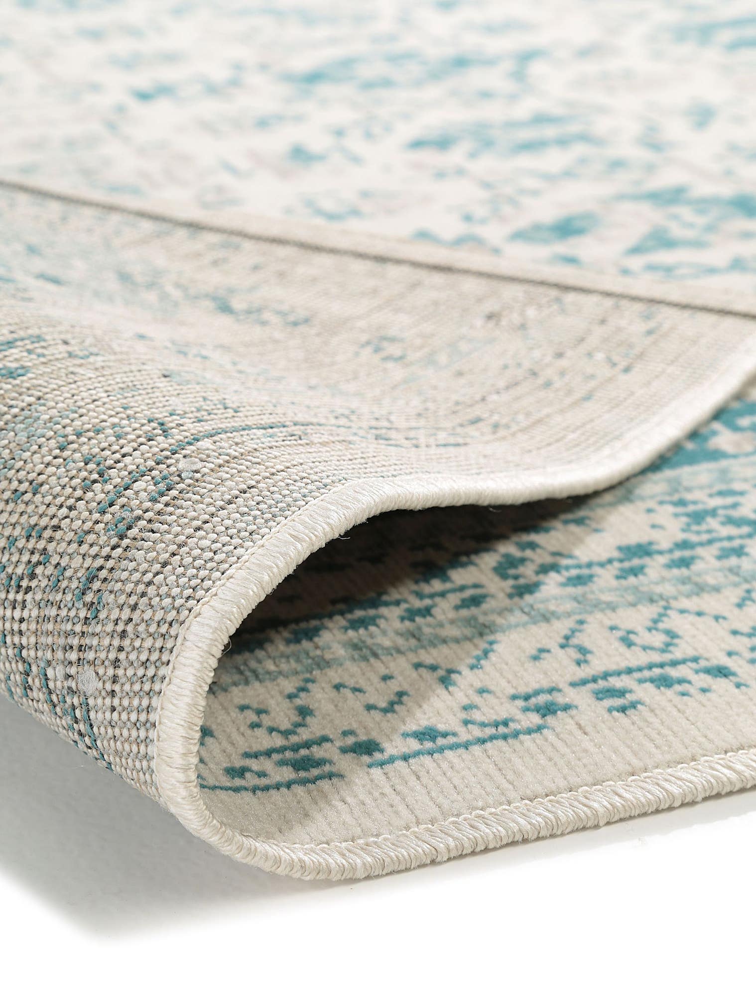 Teppich aus 100% Polypropylen in Beige mit bis 5 mm hohem Flor von benuta Nest
