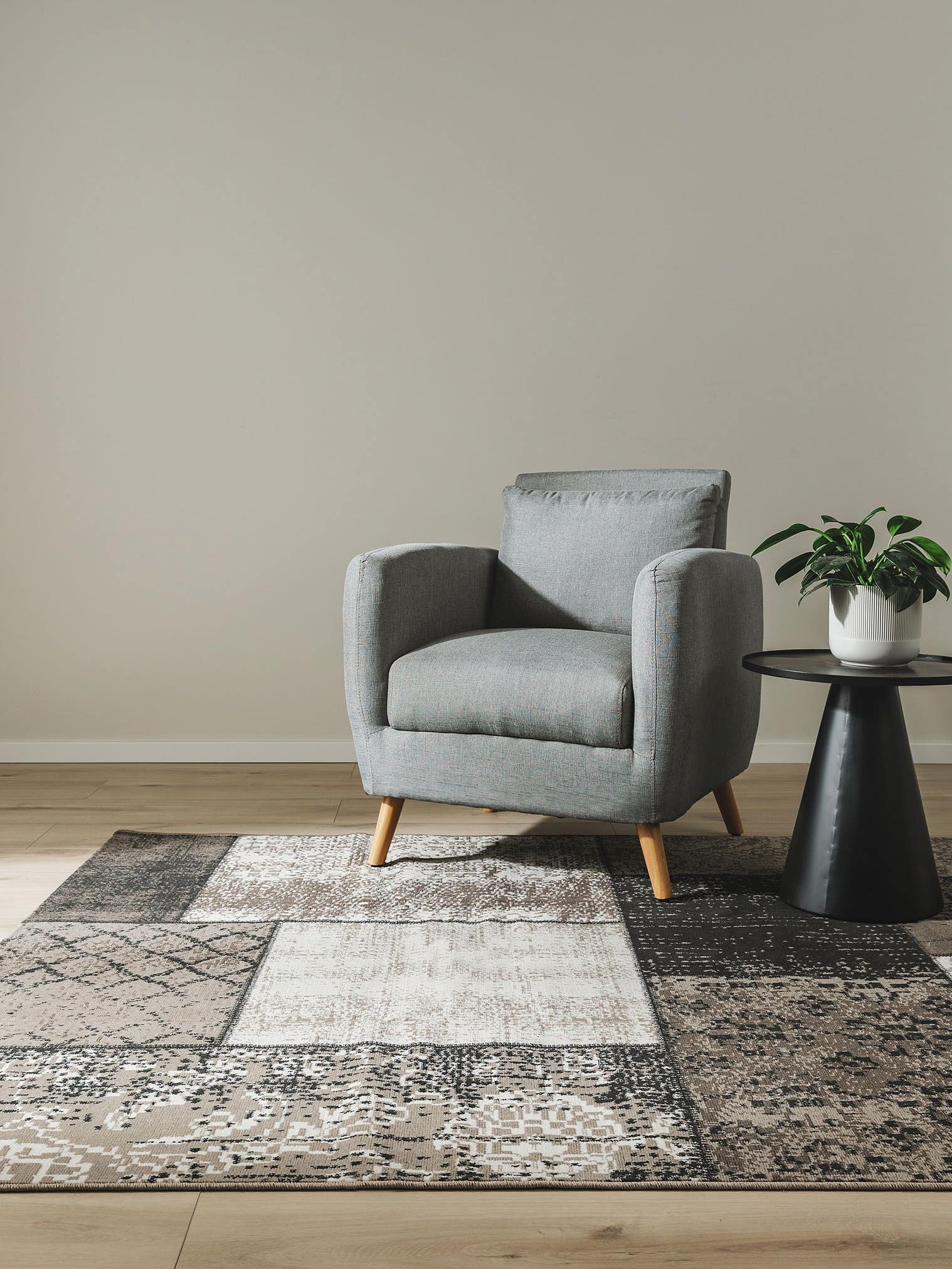 Tappeto di 100% Polipropilene in Grigio con pelo alto 1- 5 mm da benuta Nest