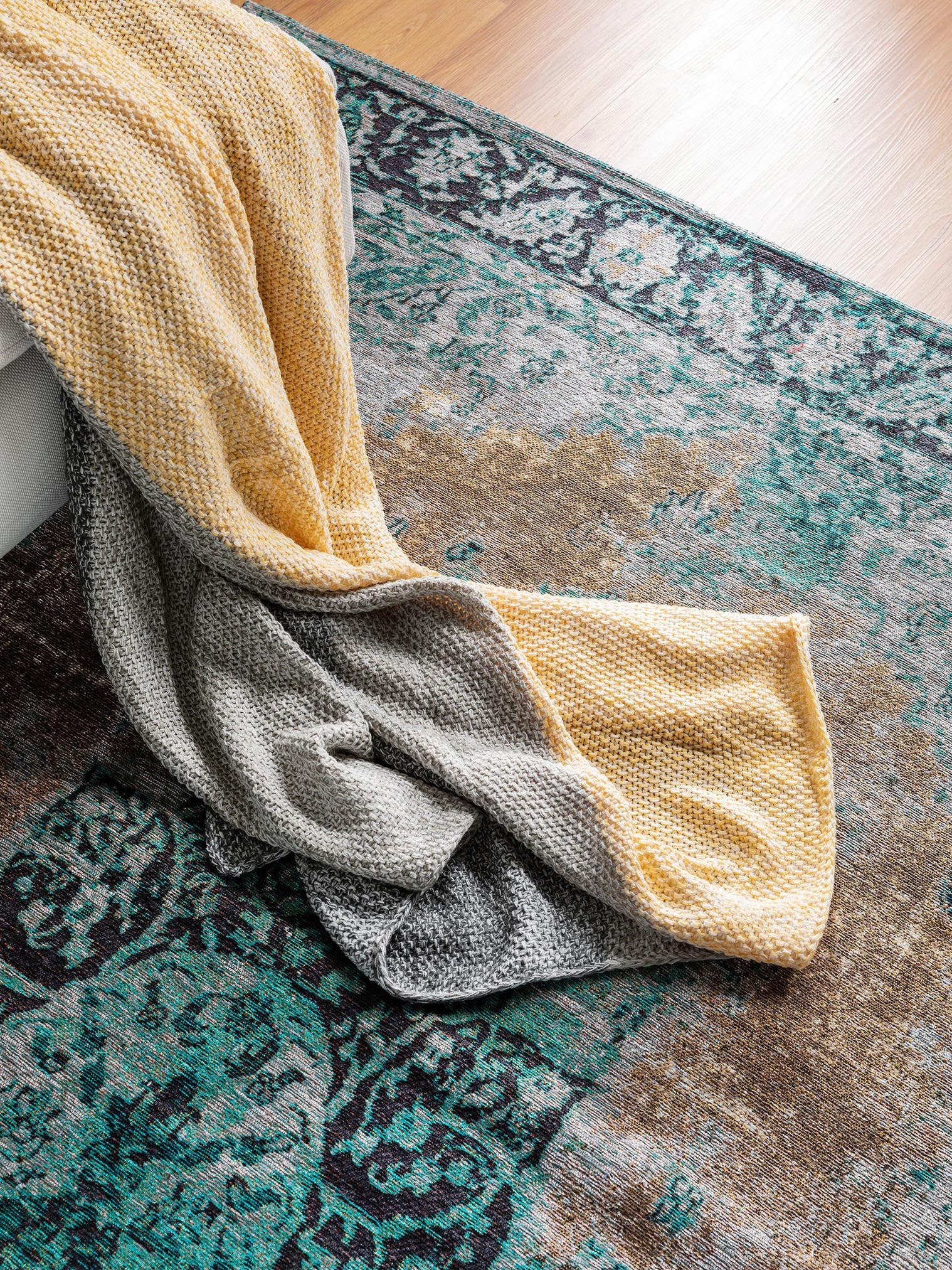 Rug made of 74% Polyester, 25% Cotton, 1% Latex in Turquoise with a 1- 5 mm high pile by benuta Pop