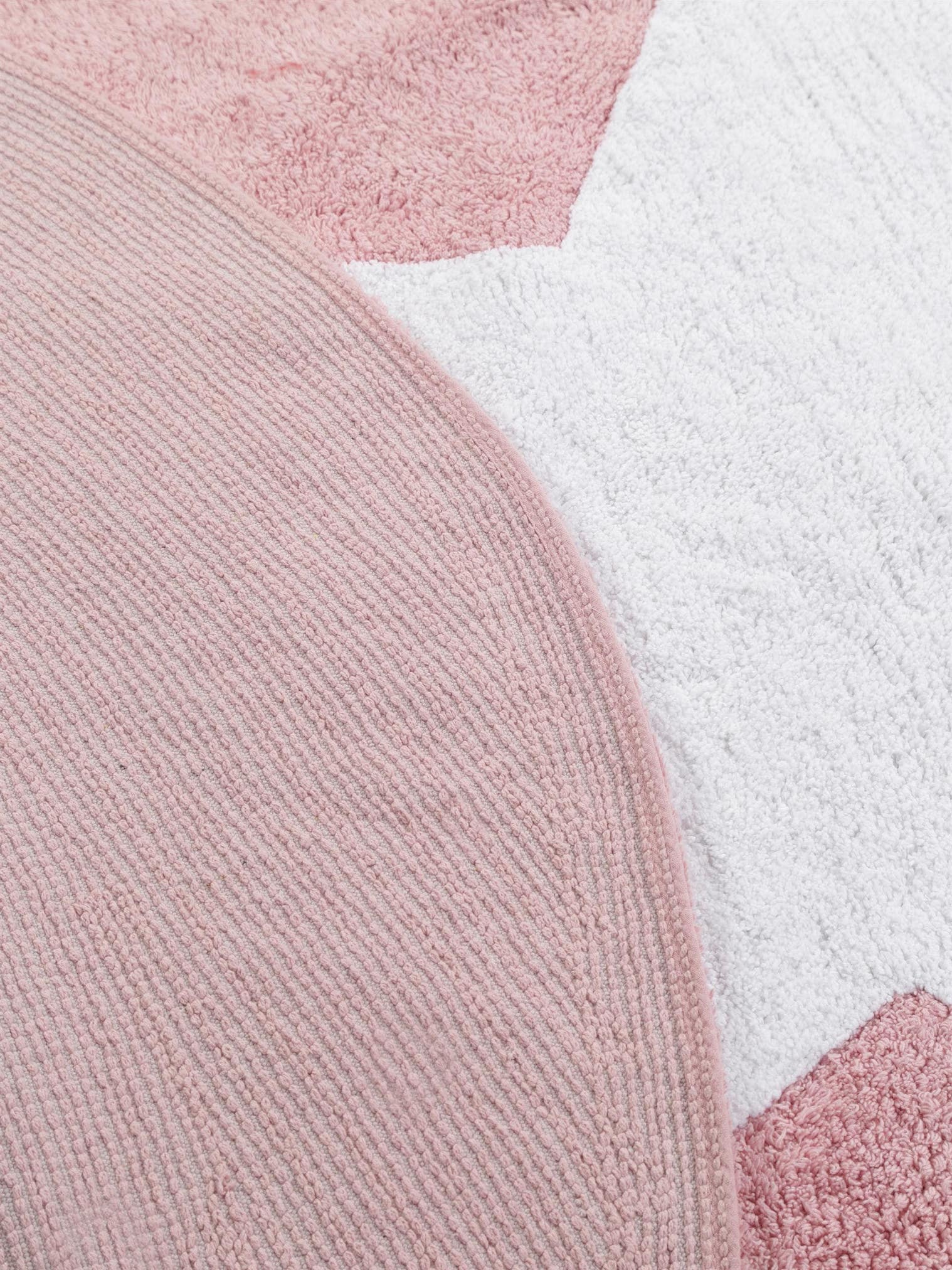 Teppich aus 100% Baumwolle in Rosa mit 11 bis 20 mm hohem Flor von Lytte