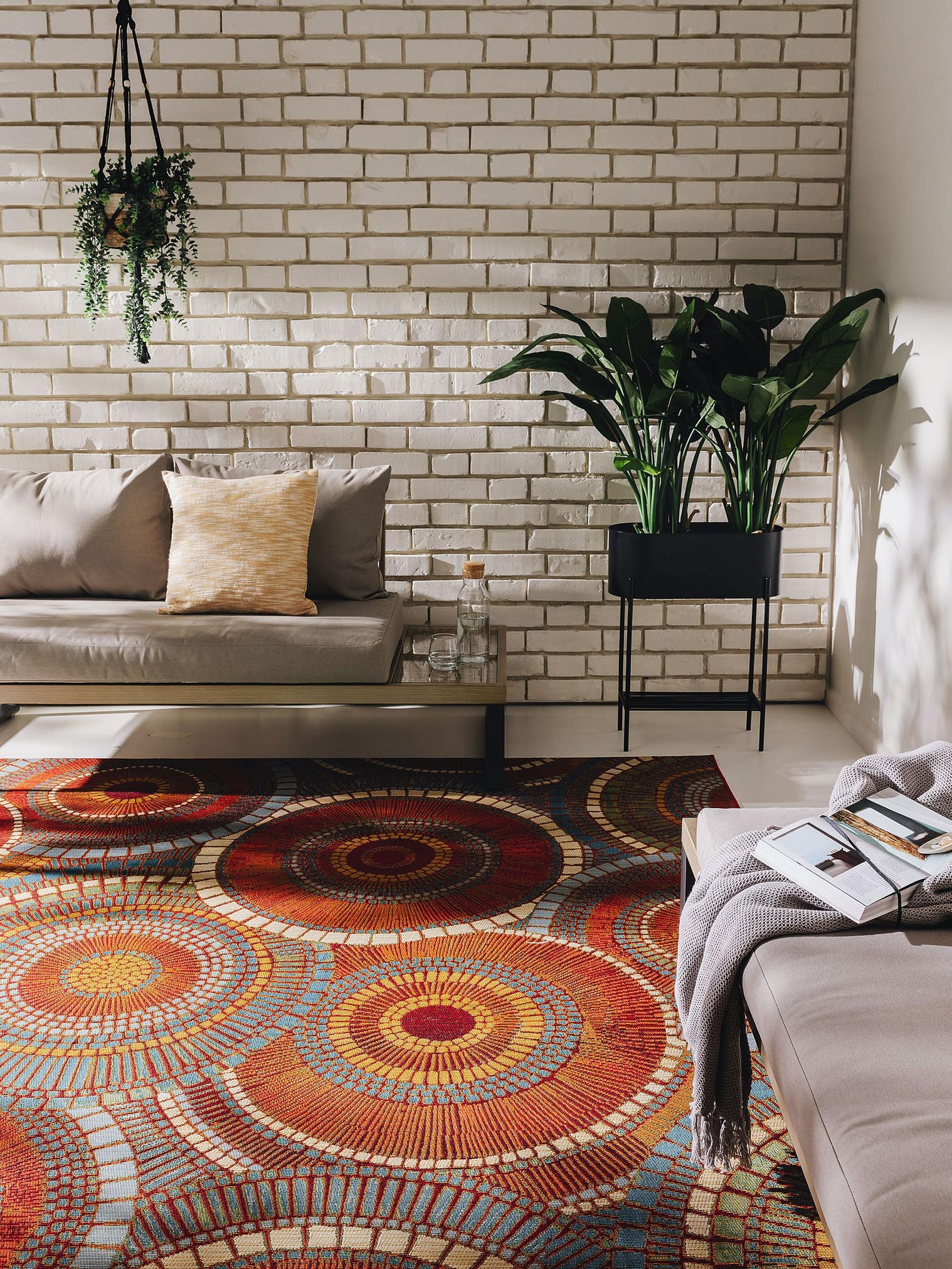 Tapis en 76% Polypropylène, 23% Polyester, 1% Latex en Orange avec une pile de 1- 5 mm de hauteur de benuta Nest