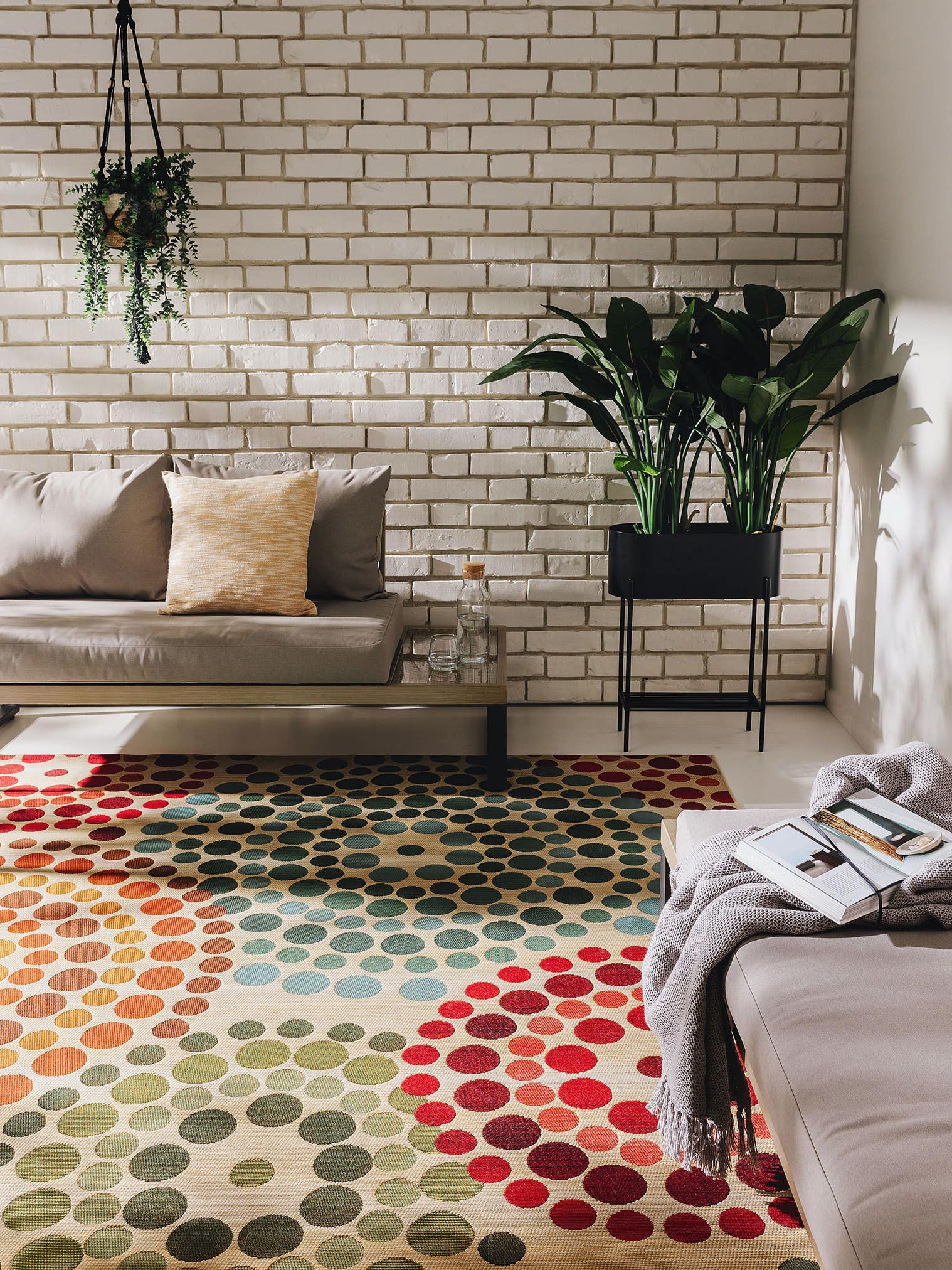Rug made of 76% Polypropylene, 23% Polyester, 1% Latex in Beige with a 1- 5 mm high pile by benuta Nest