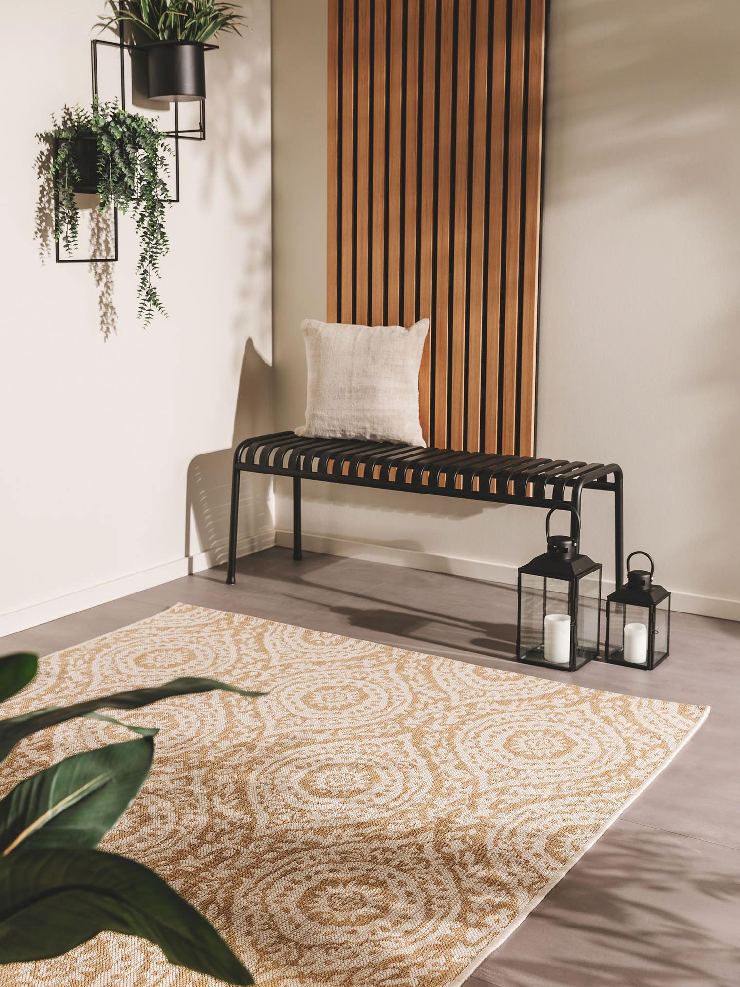 Teppich aus 100% Polypropylen in Beige mit bis 5 mm hohem Flor von benuta Nest