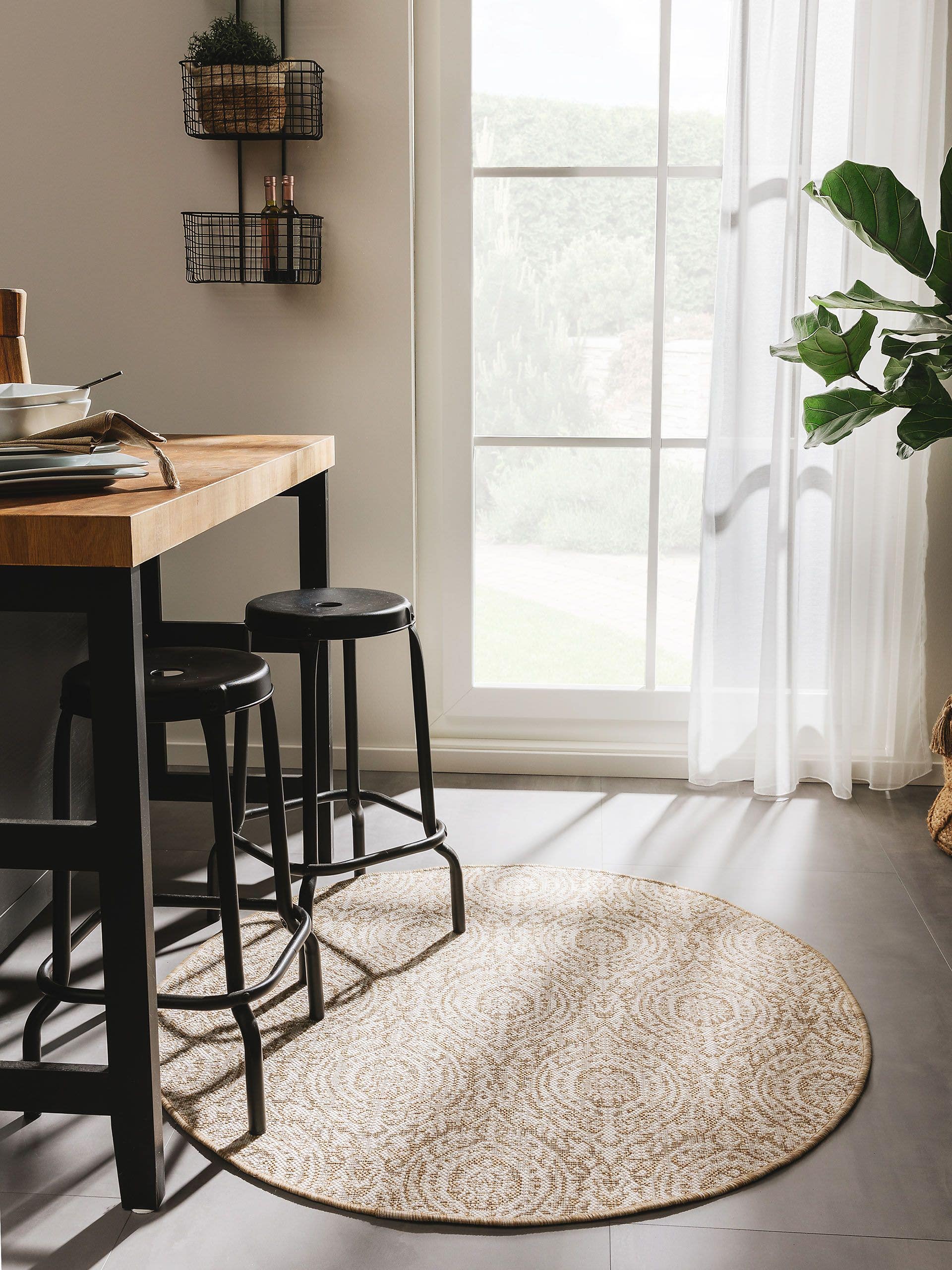 Rug made of 100% Polypropylene in Beige with a 1- 5 mm high pile by benuta Nest
