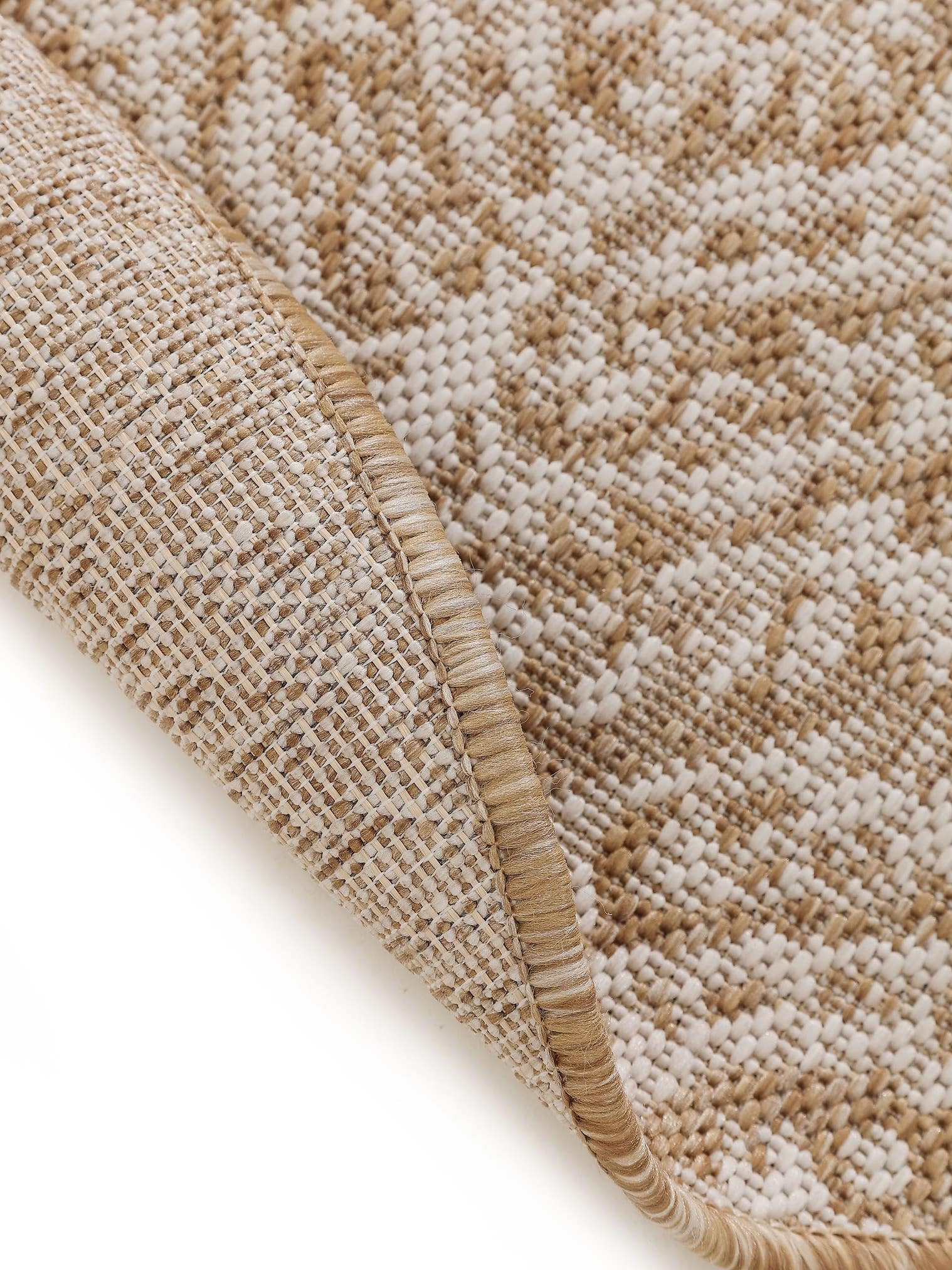 Teppich aus 100% Polypropylen in Beige mit bis 5 mm hohem Flor von benuta Nest