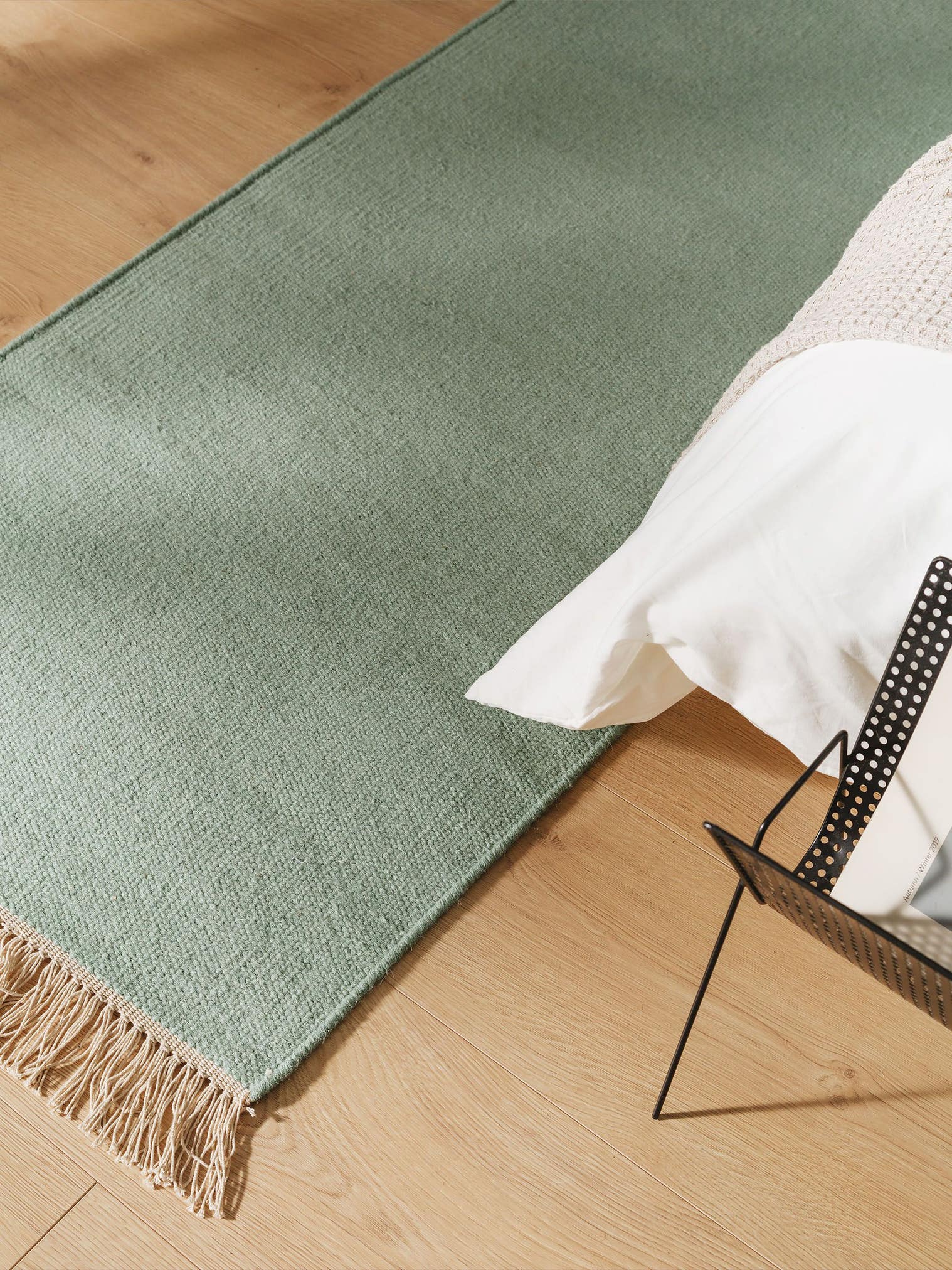 Teppich aus 80% Wolle, 20% Baumwolle in Grün mit bis 5 mm hohem Flor von benuta Pop