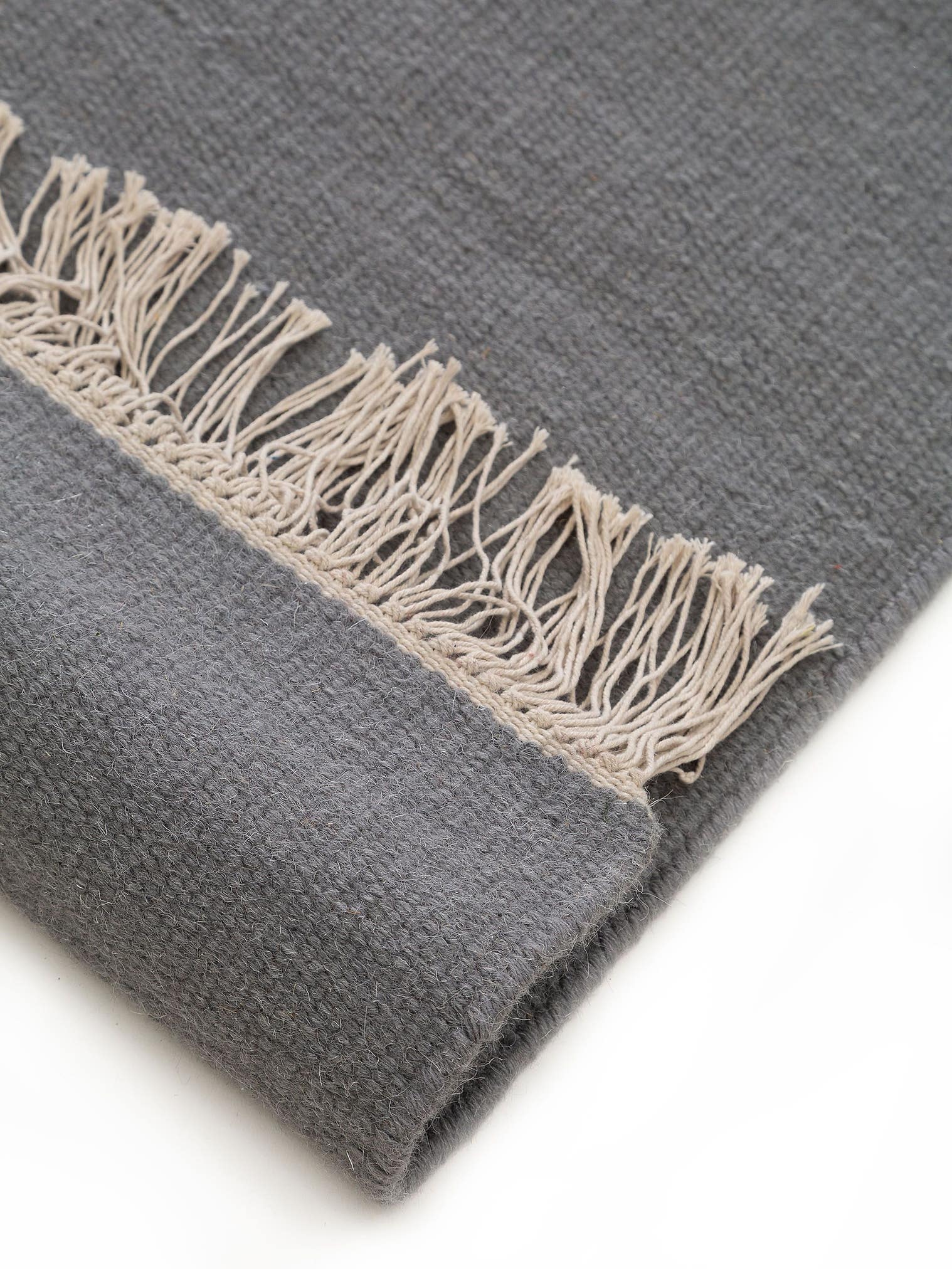 Rug made of 80% wool, 20% cotton in Grey with a 1- 5 mm high pile by benuta Pop