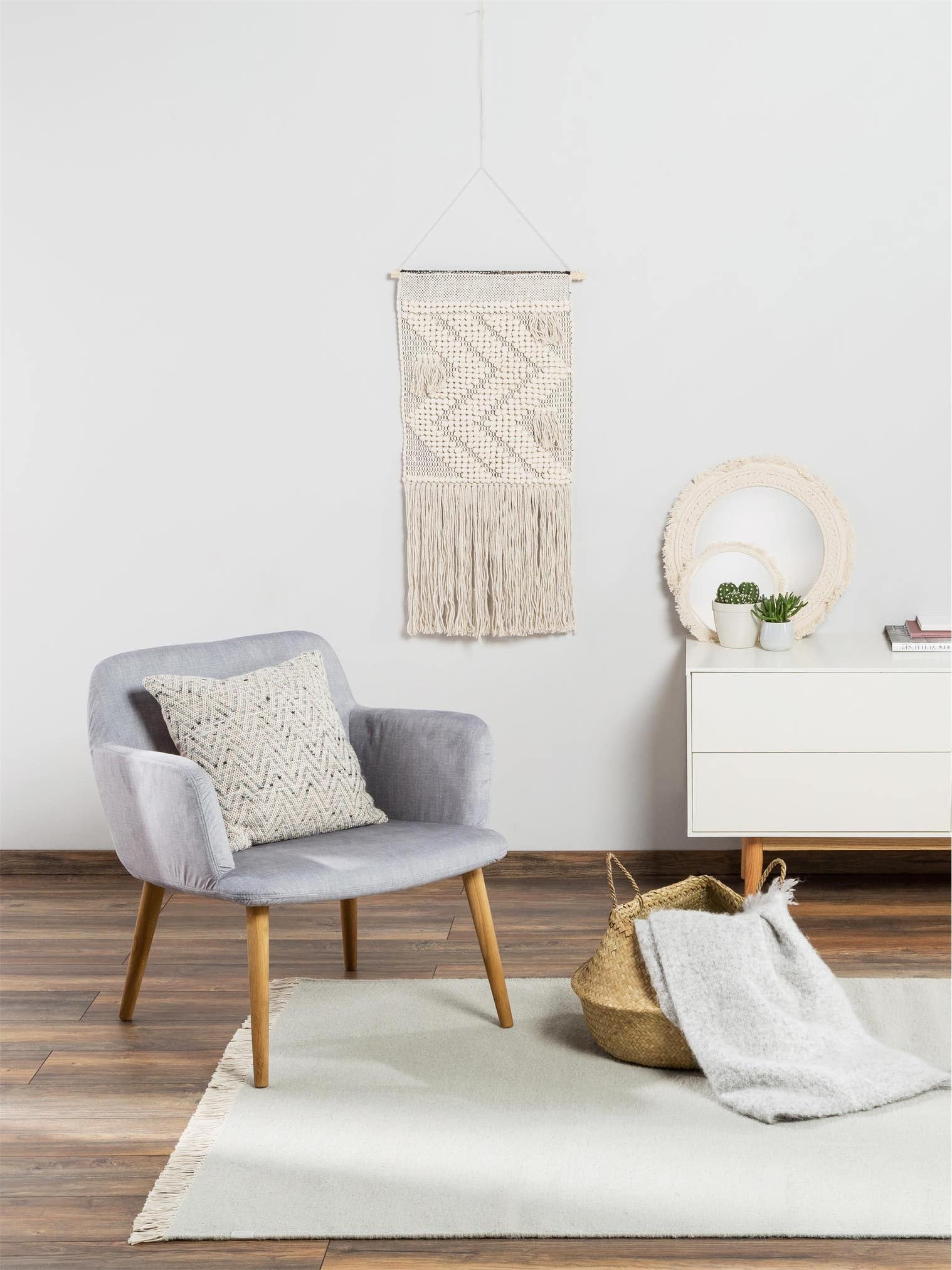 Rug made of 90% Wool, 10% Cotton in Grey with a 1- 5 mm high pile by benuta Pop