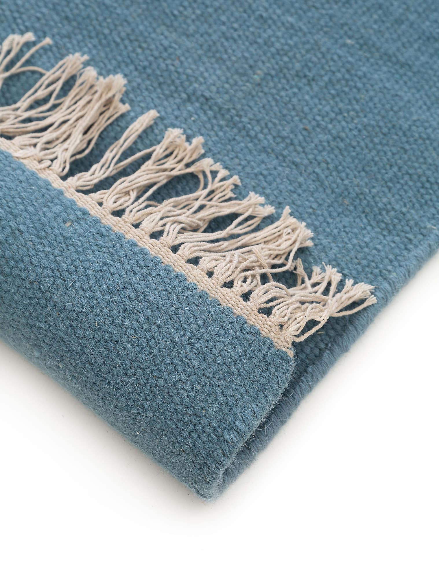 Tapijt van 80% Wol, 20% Katoen in Blauw met een 1- 5 mm hoge pool van benuta Pop