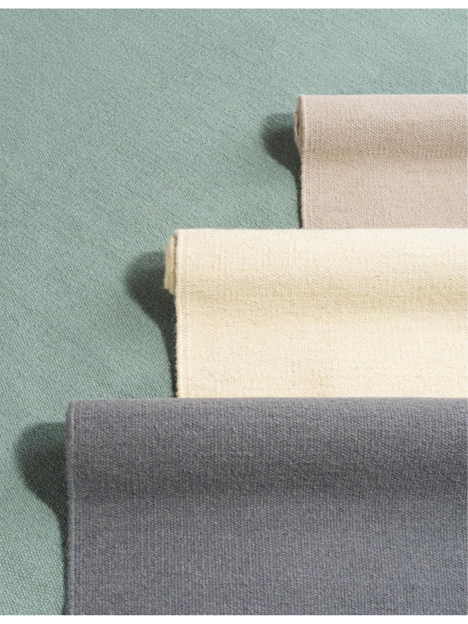 Teppich aus 80% Wolle, 20% Baumwolle in Beige mit bis 5 mm hohem Flor von benuta