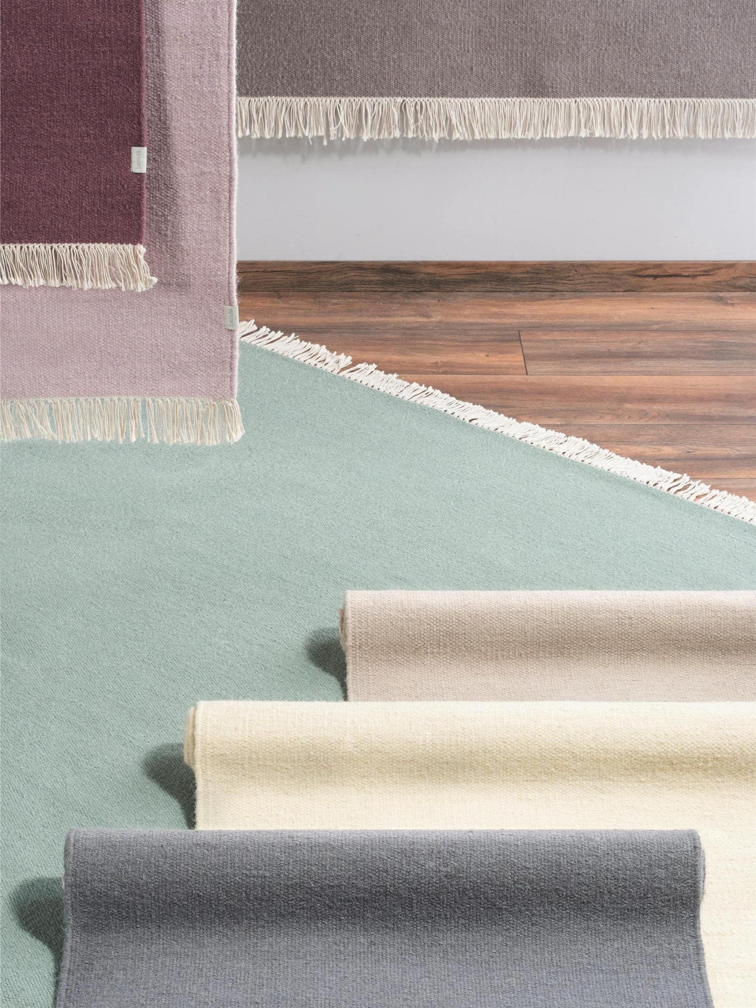 Teppich aus 80% Wolle, 20% Baumwolle in Beige mit bis 5 mm hohem Flor von benuta