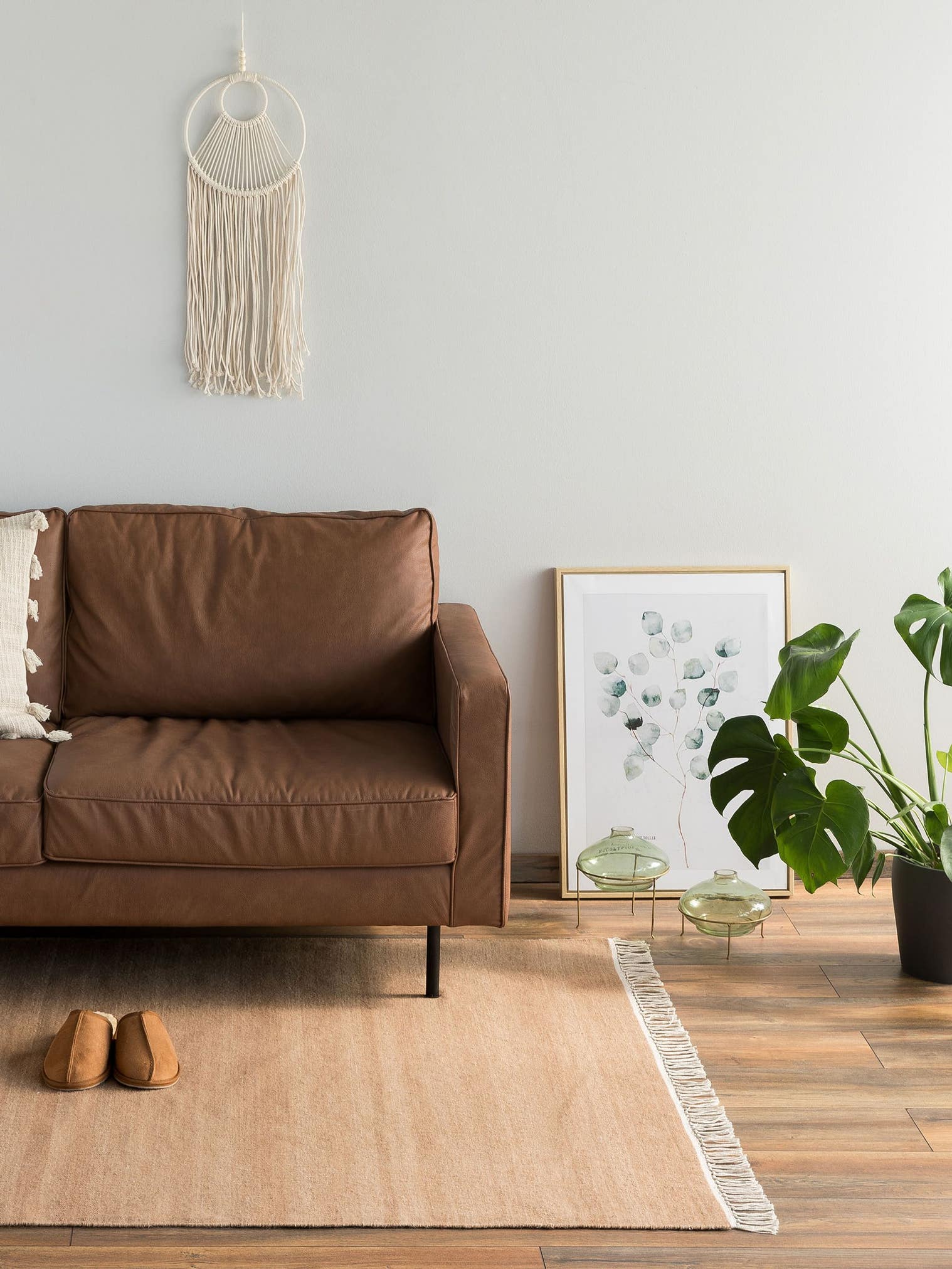 Teppich aus 100% Wolle in Braun mit bis 5 mm hohem Flor von benuta