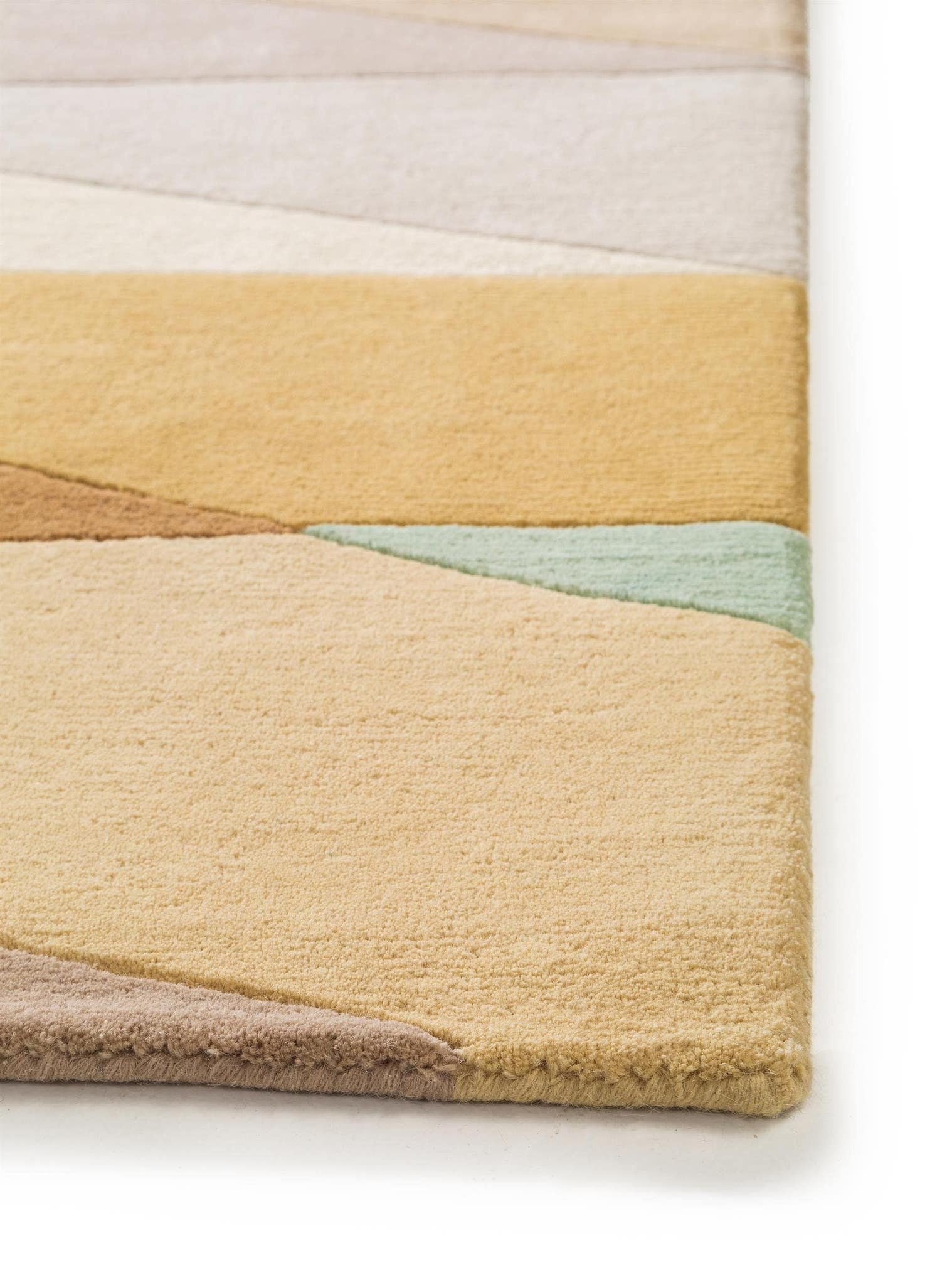 Teppich aus 100% Wolle in Beige mit 11 bis 20 mm hohem Flor von benuta Finest