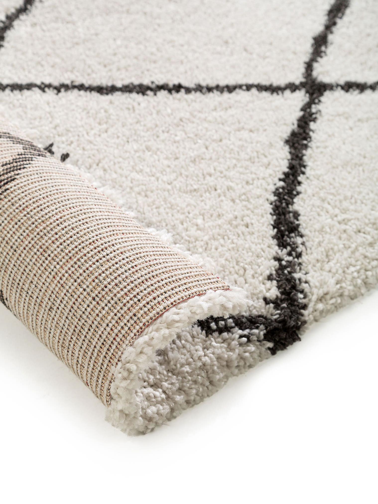 Rug made of 100% Polypropylene in Beige with a 21 - 30 mm high pile by benuta Nest