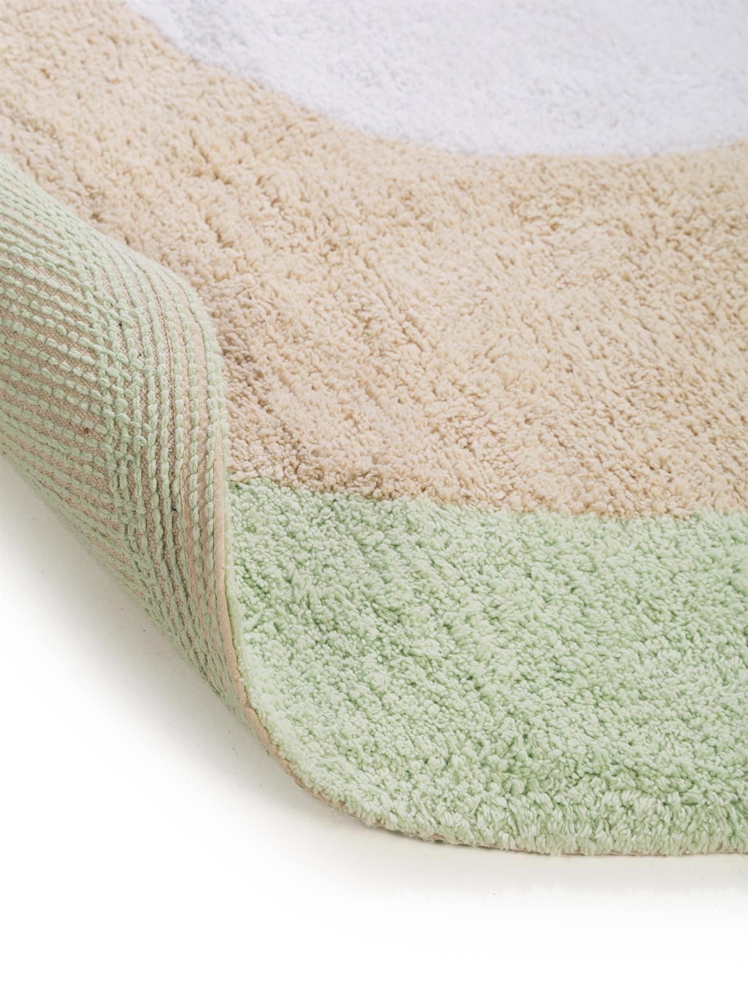 Teppich aus 100% Baumwolle in Grün mit 11 bis 20 mm hohem Flor von Lytte