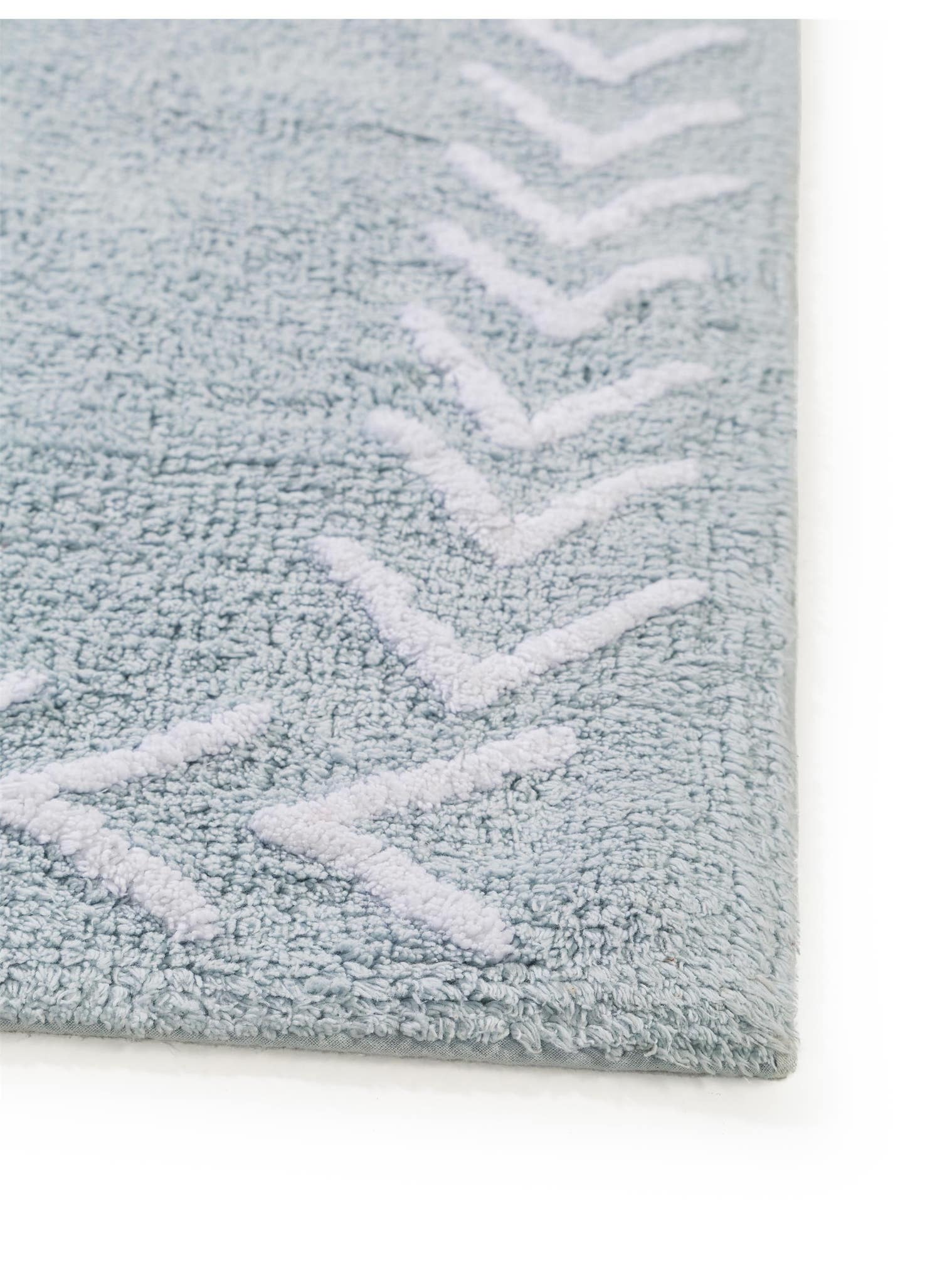 Teppich aus 100% Baumwolle in Blau mit 11 bis 20 mm hohem Flor von Lytte