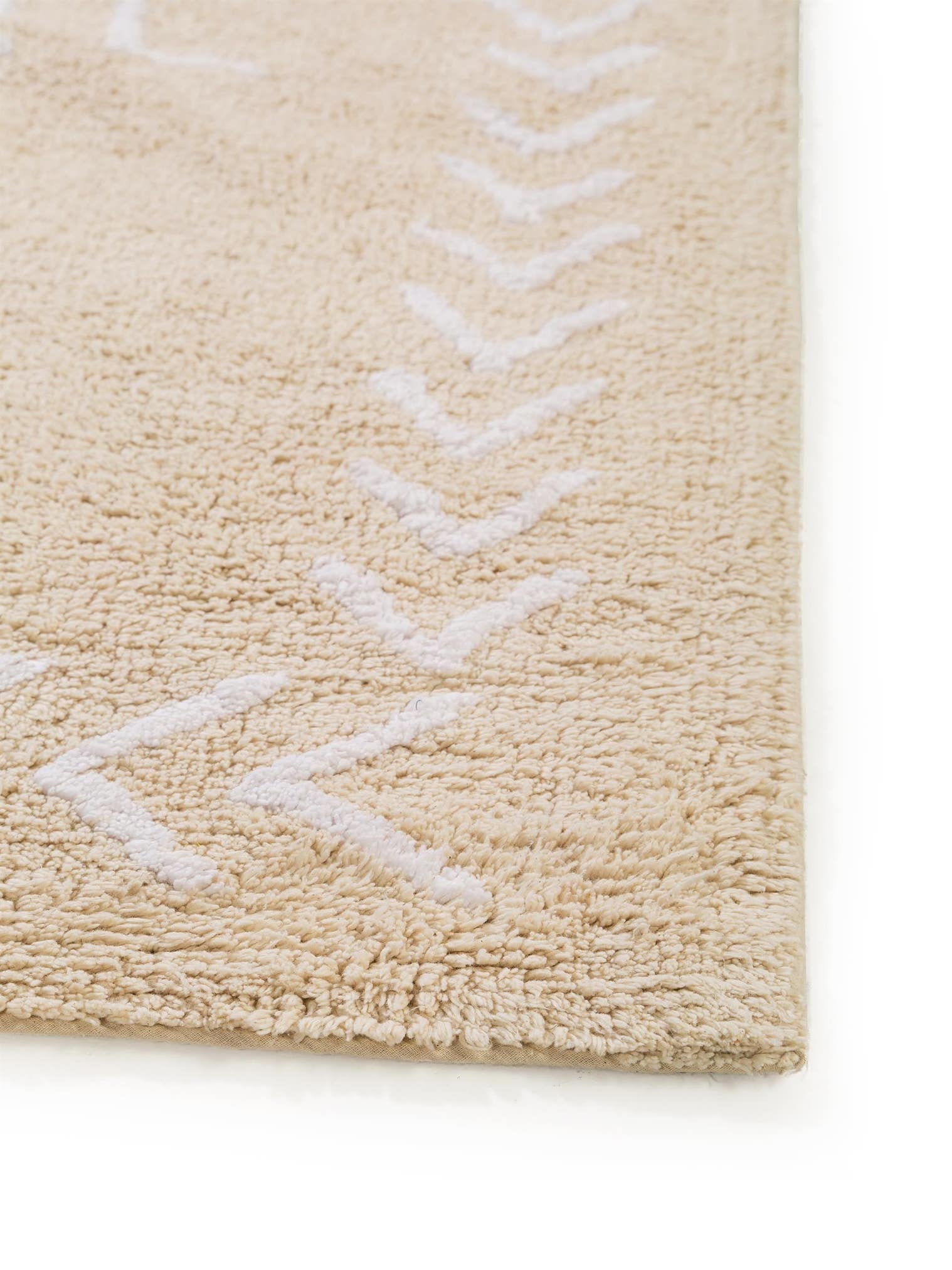 Teppich aus 100% Baumwolle in Beige mit 11 bis 20 mm hohem Flor von Lytte