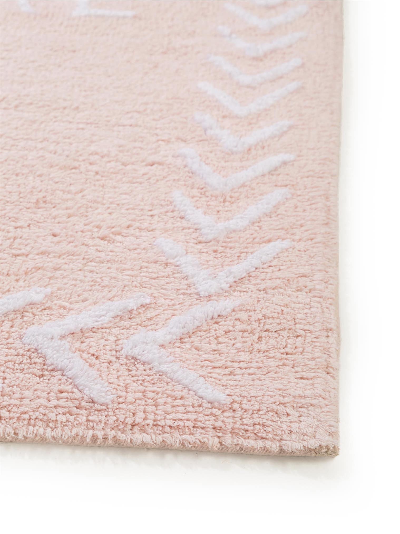 Teppich aus 100% Baumwolle in Rosa mit 11 bis 20 mm hohem Flor von Lytte