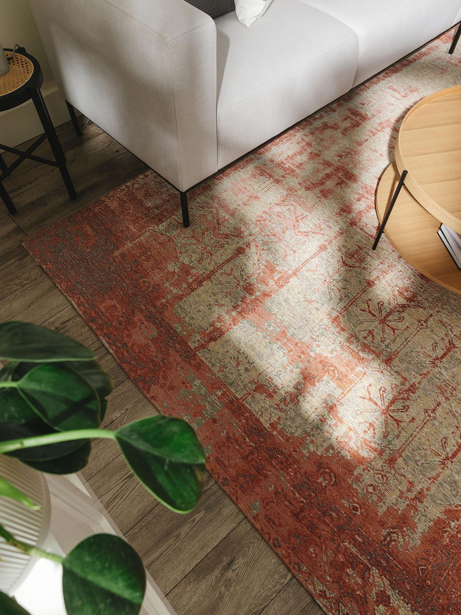 Teppich aus 55% Polyacryl, 27% Polyester, 17% Baumwolle, 1% Latex in Rosa mit bis 5 mm hohem Flor von benuta Nest