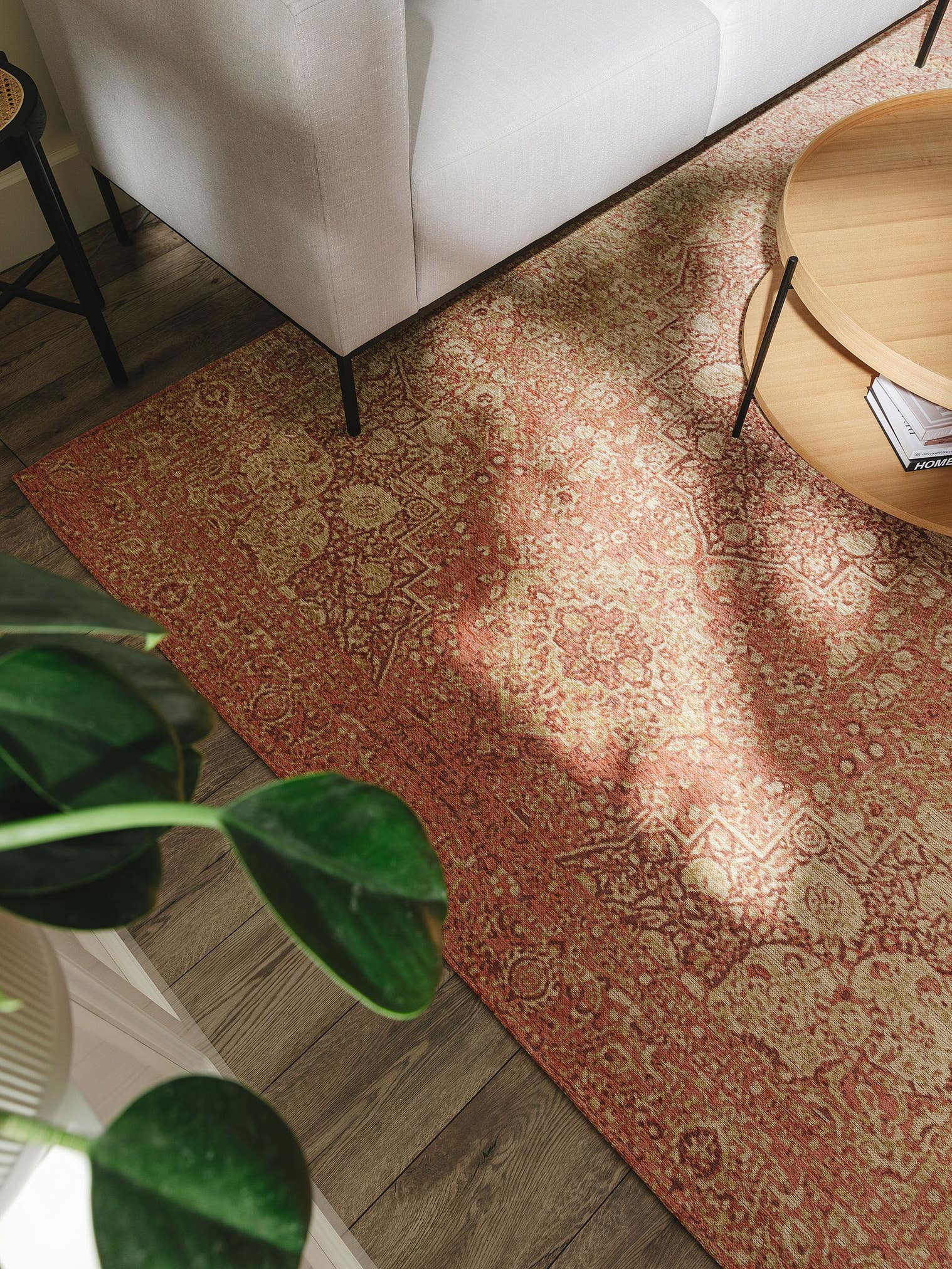 Teppich aus 55% Polyacryl, 27% Polyester, 17% Baumwolle, 1% Latex in Rosa mit bis 5 mm hohem Flor von benuta Nest