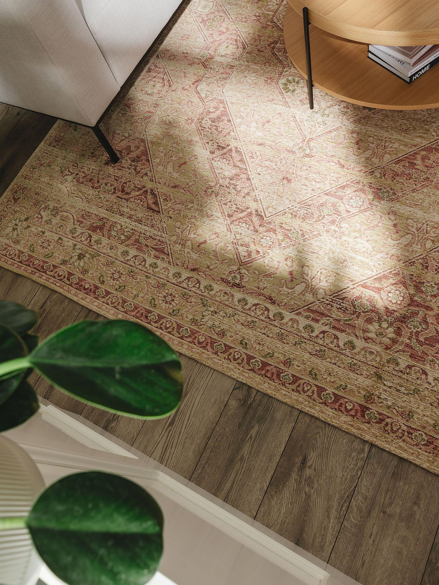 Teppich aus 55% Polyacryl, 27% Polyester, 17% Baumwolle, 1% Latex in Rosa mit bis 5 mm hohem Flor von benuta Nest