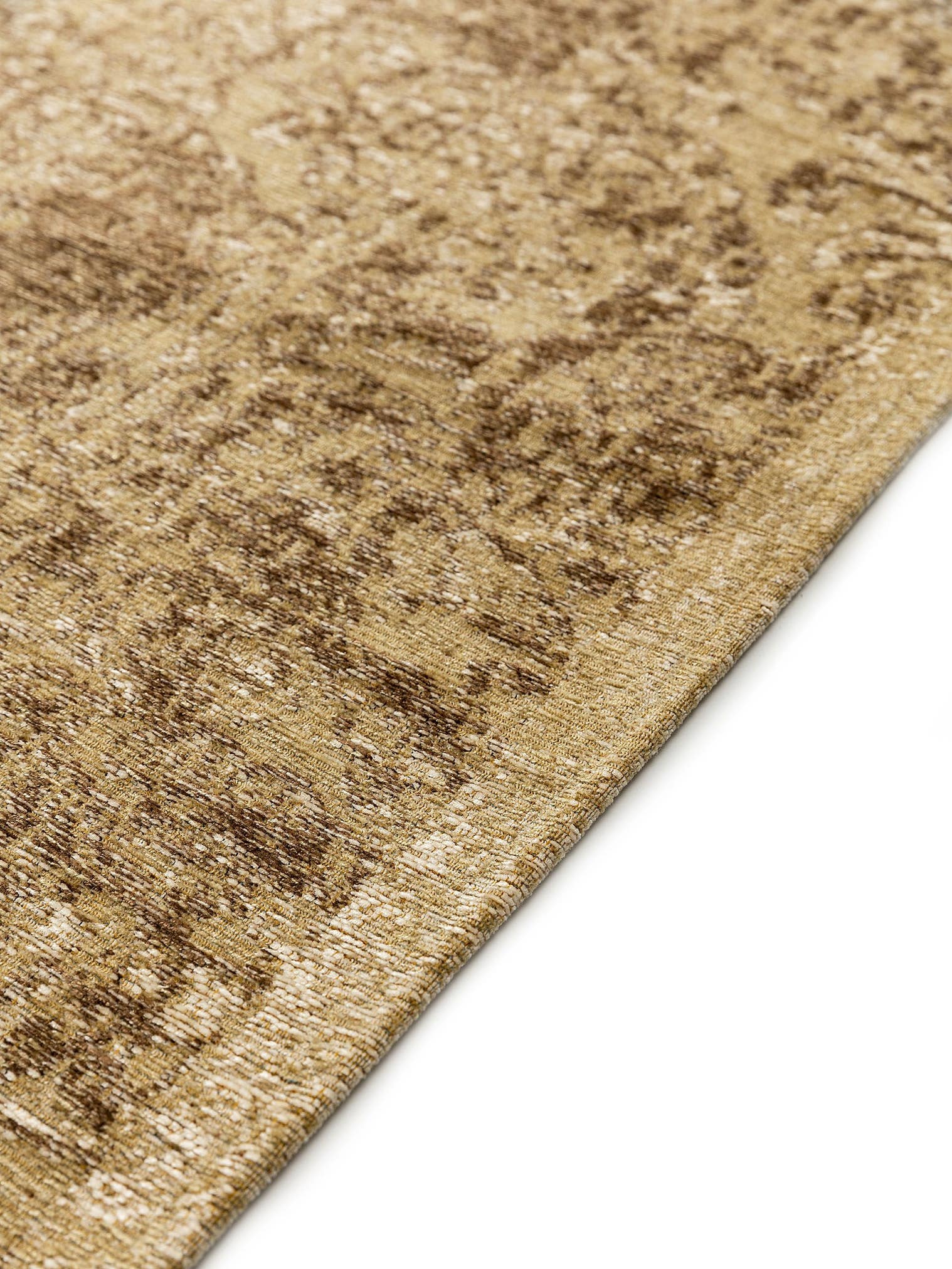 Teppich aus 55% Polyacryl, 27% Polyester, 17% Baumwolle, 1% Latex in Braun mit bis 5 mm hohem Flor von benuta Nest