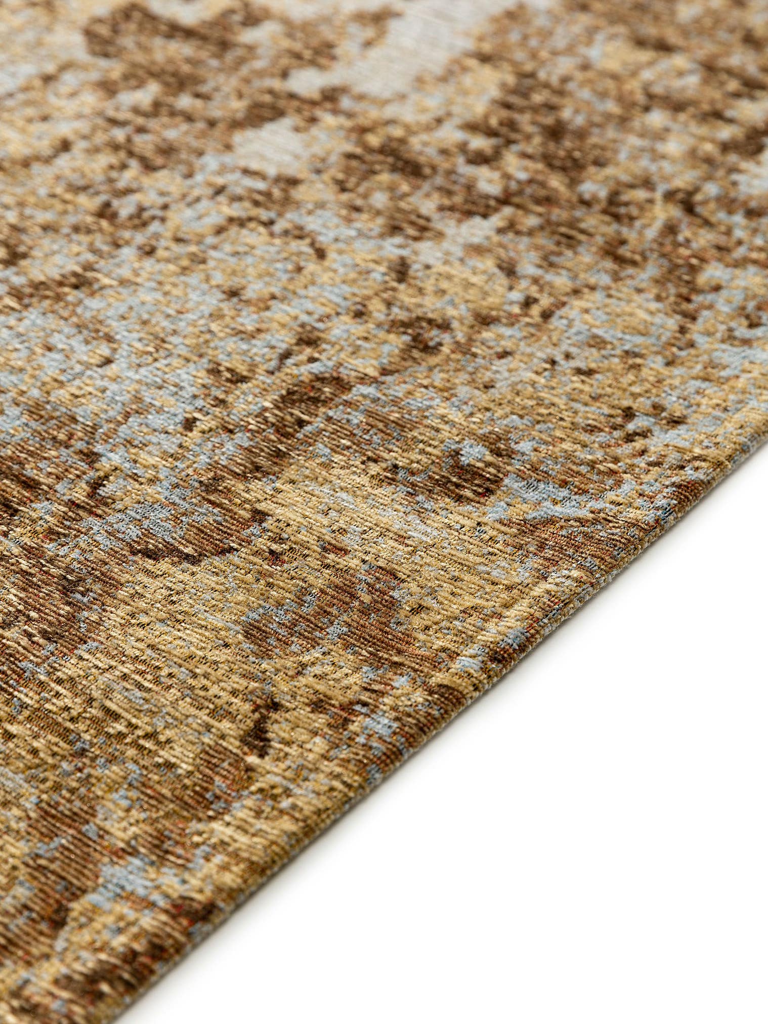 Teppich aus 55% Polyacryl, 27% Polyester, 17% Baumwolle, 1% Latex in Braun mit bis 5 mm hohem Flor von benuta Nest