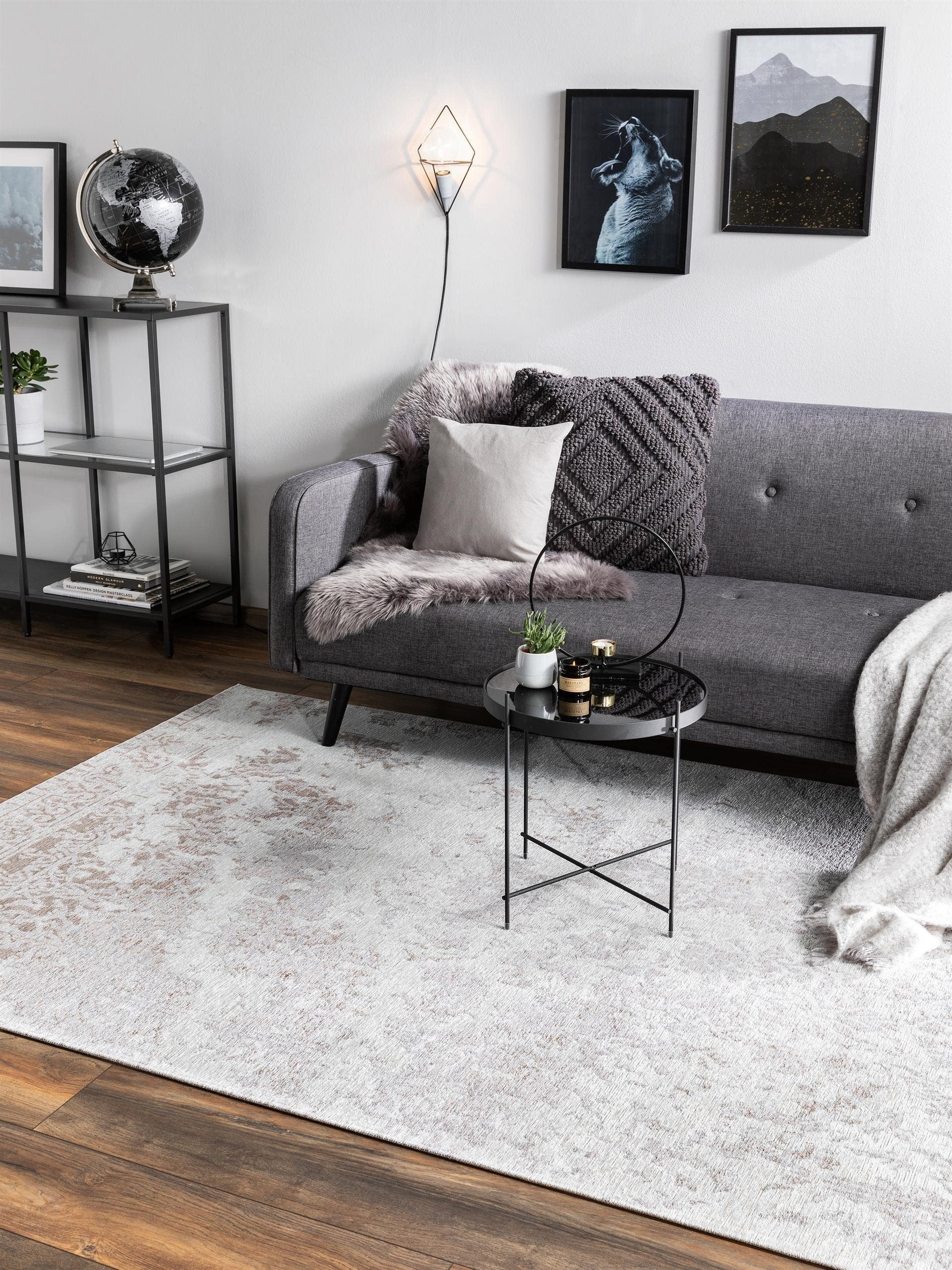 Koberec z 55% polyakryl, 27% polyester, 17% bavlna, 1% latex. v Grey s vlasem výšky do 5 mm od benuta Nest