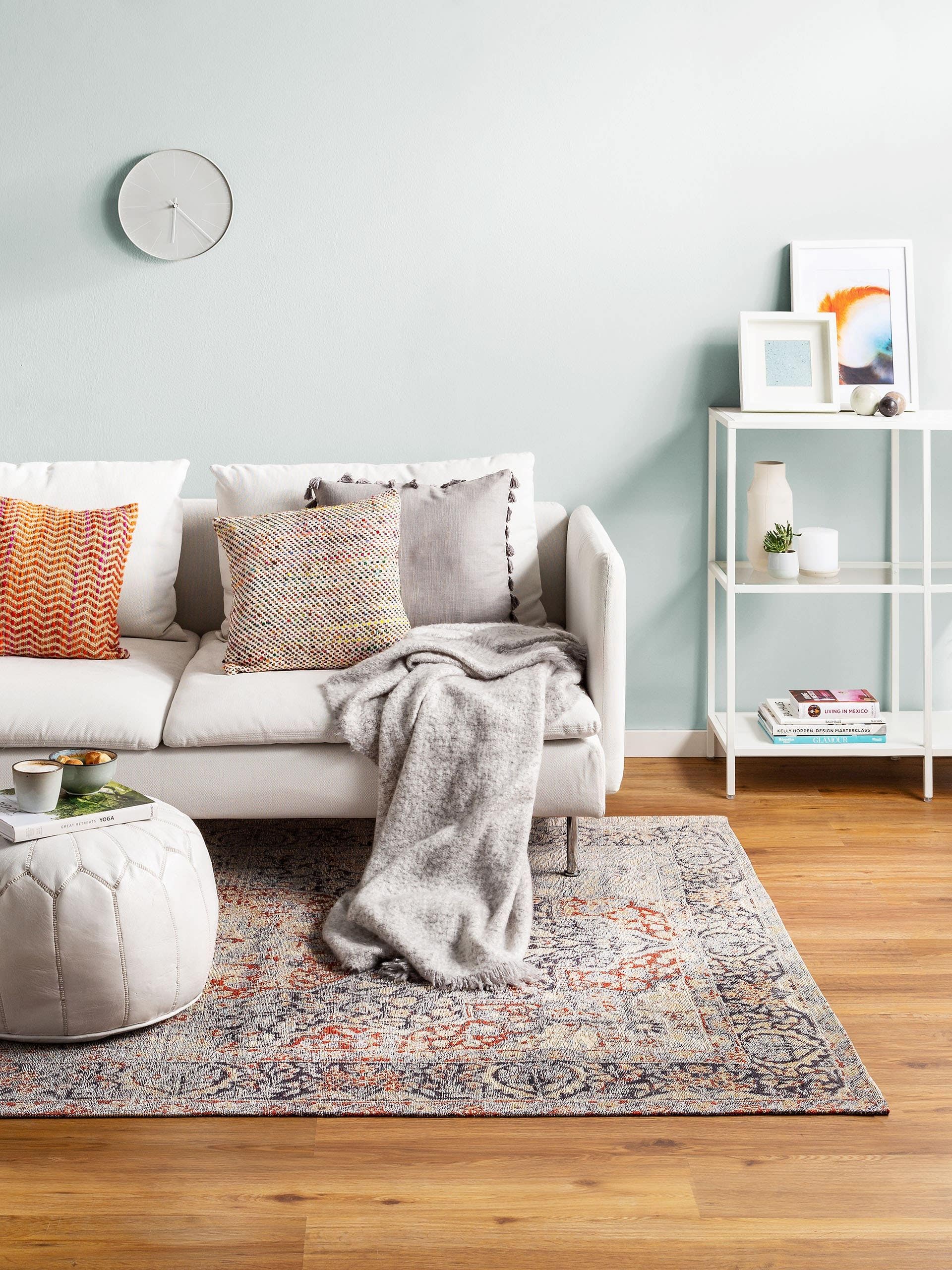 Rug made of 79% Polyester, 20% Cotton, 1% Latex in Purple with a 1- 5 mm high pile by benuta Pop