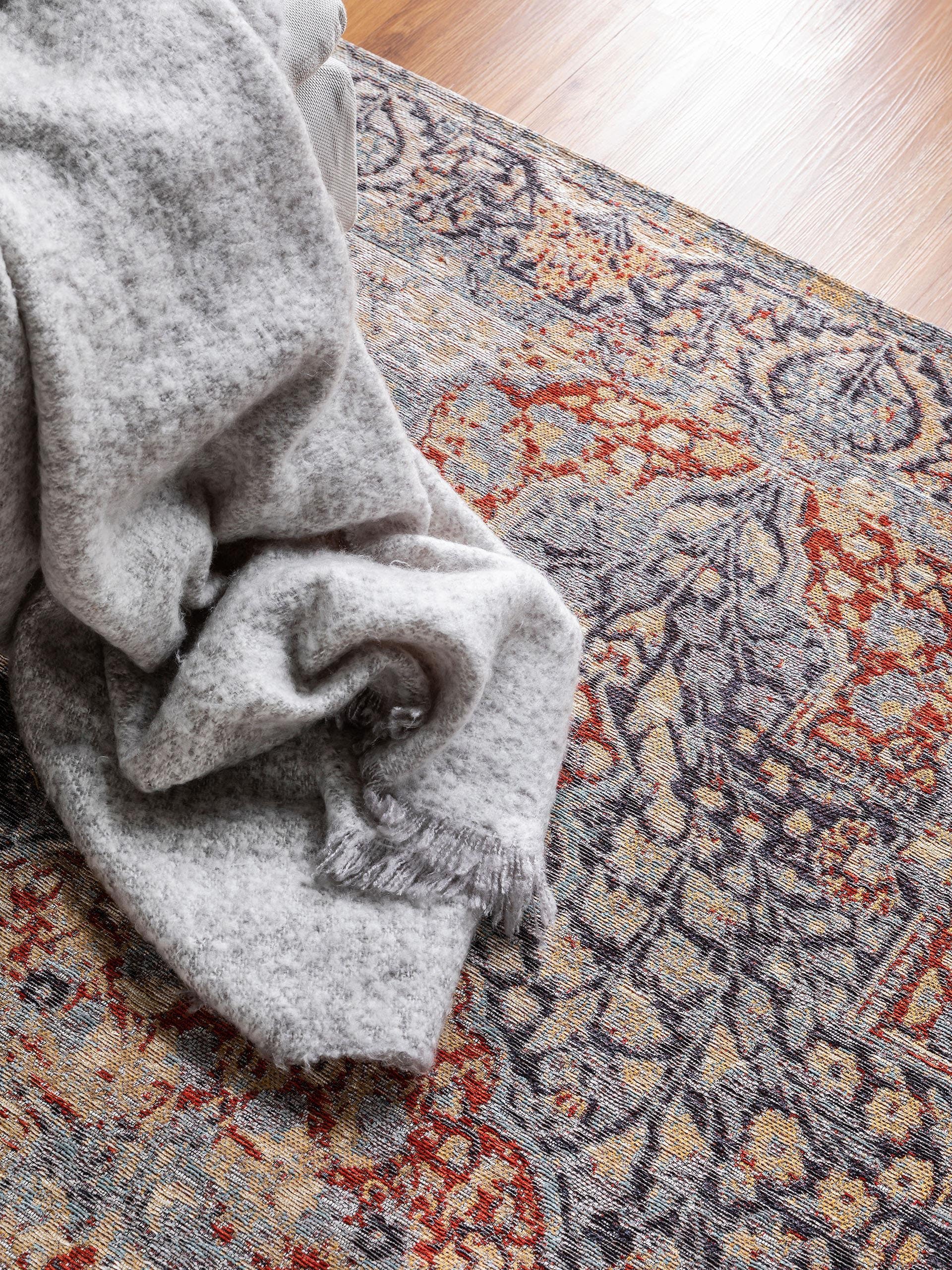Rug made of 79% Polyester, 20% Cotton, 1% Latex in Purple with a 1- 5 mm high pile by benuta Pop