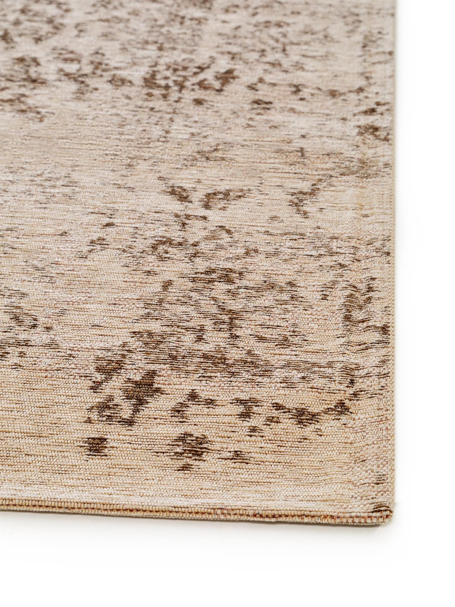 Teppich aus 41% Baumwolle, 32% Polyacryl, 26% Polyester, 1% Latex in Beige mit bis 5 mm hohem Flor von benuta Pop