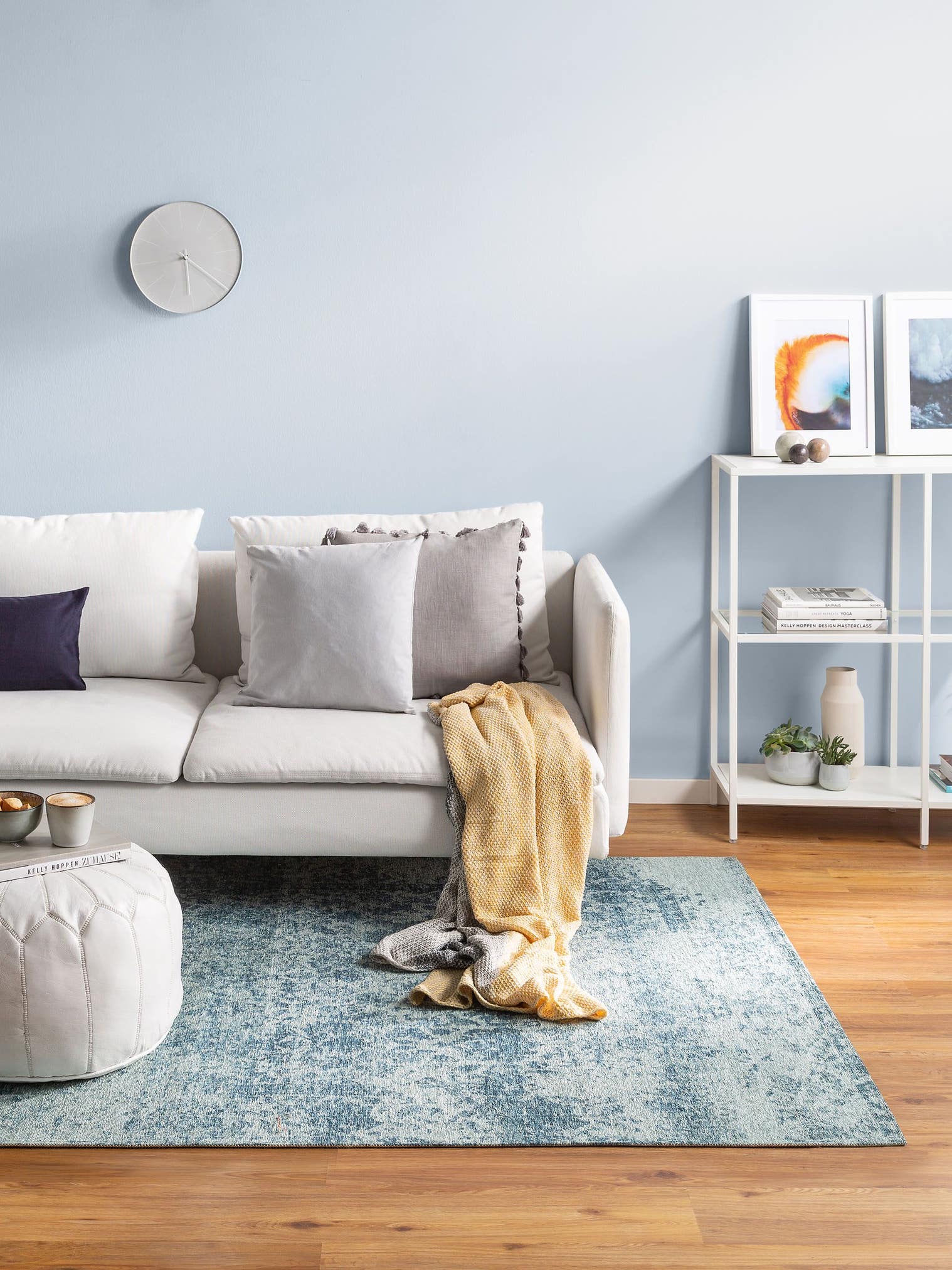 Tapis en 41% Coton, 32% Polyacrylique, 26% Polyester, 1% Latex en Bleu avec une pile de 1- 5 mm de hauteur de benuta Pop