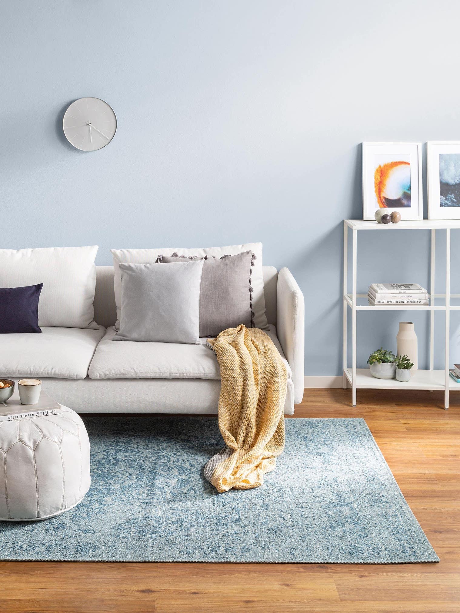 Tappeto di 41% Cotone, 32% Poliacrilico, 26% Poliestere, 1% Latex in Azzurro con pelo alto 1- 5 mm da benuta Pop