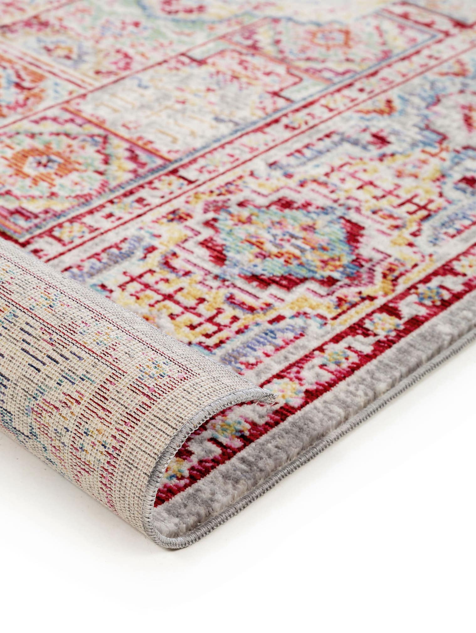 Teppich aus 100% Polyester in Multicolor mit bis 5 mm hohem Flor von benuta Nest