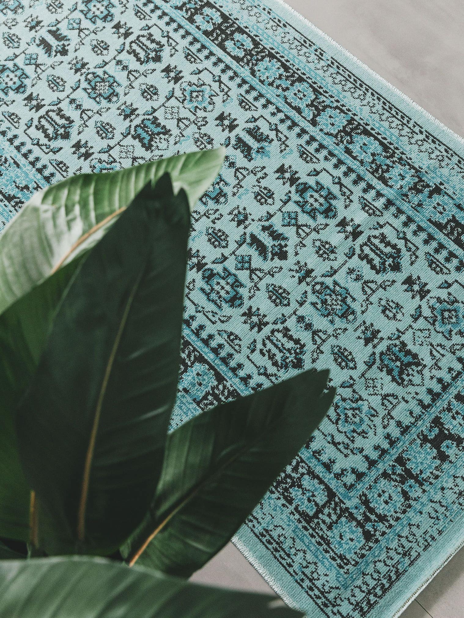 Tapis en 100% Polypropylène en Turquoise avec une pile de 1- 5 mm de hauteur de benuta Nest