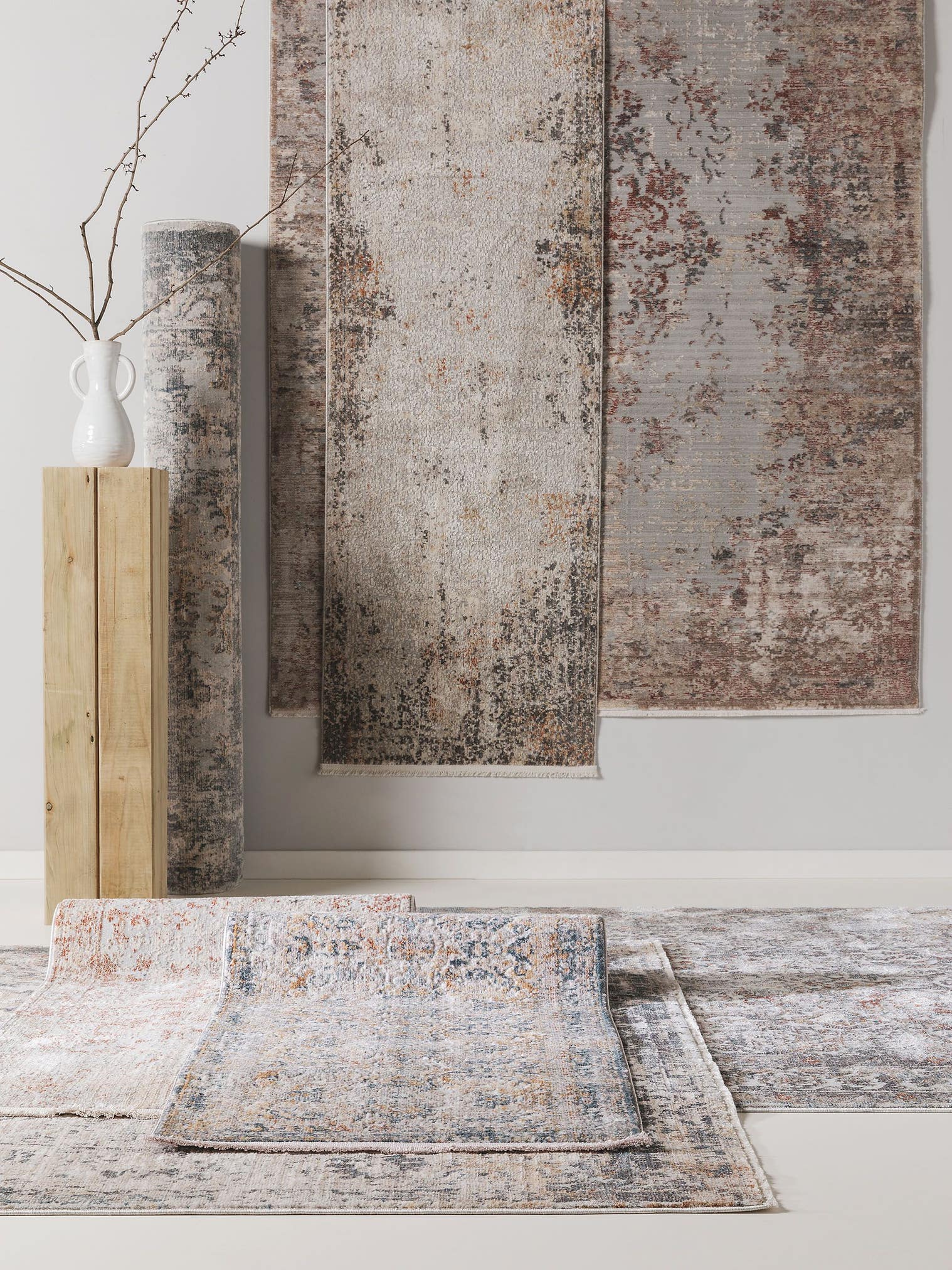Rug made of 100% Polyester in Beige with a 6 - 10 mm high pile by benuta Nest
